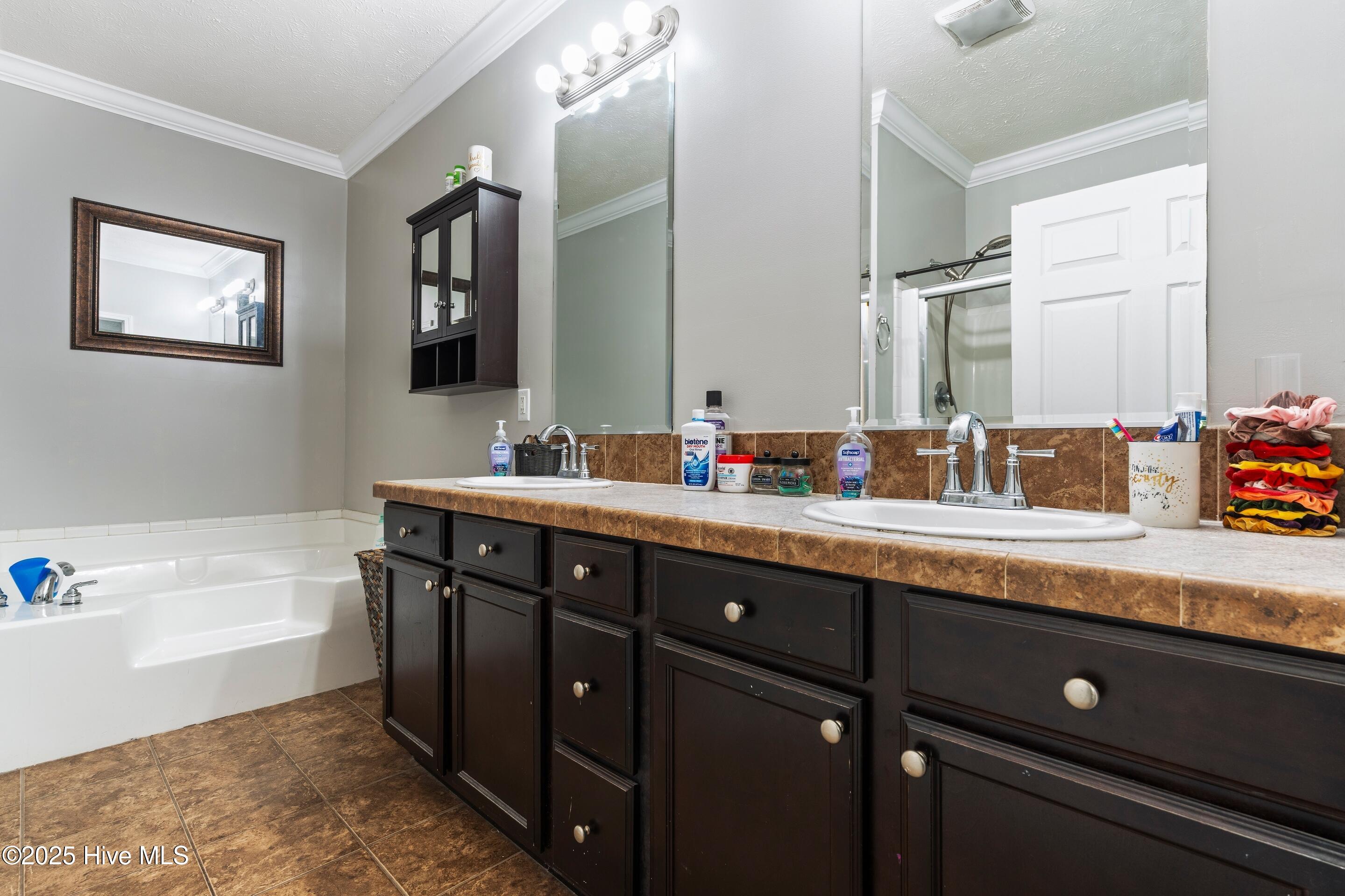 100537388 | Photo 39