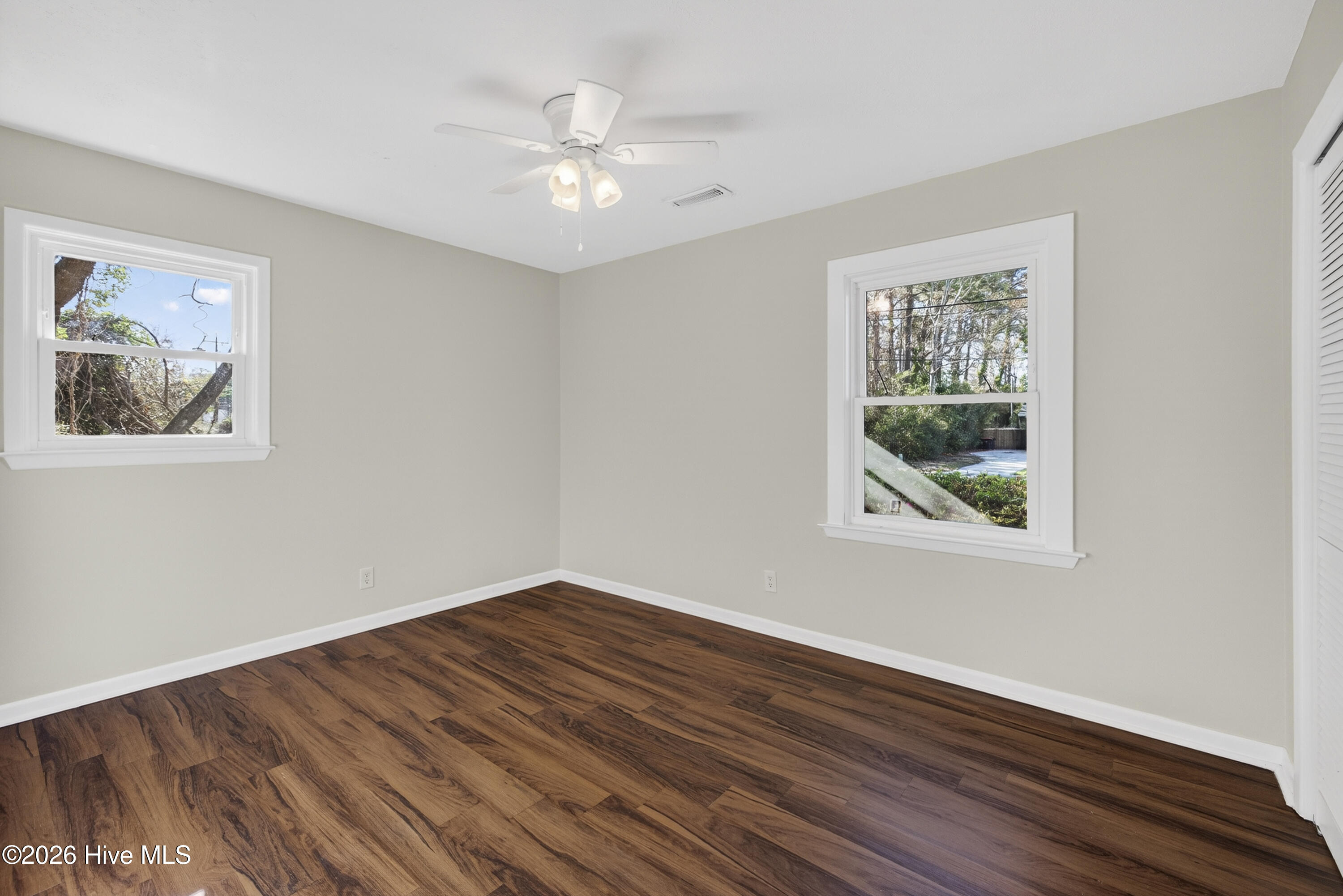 100560540 | Photo 17