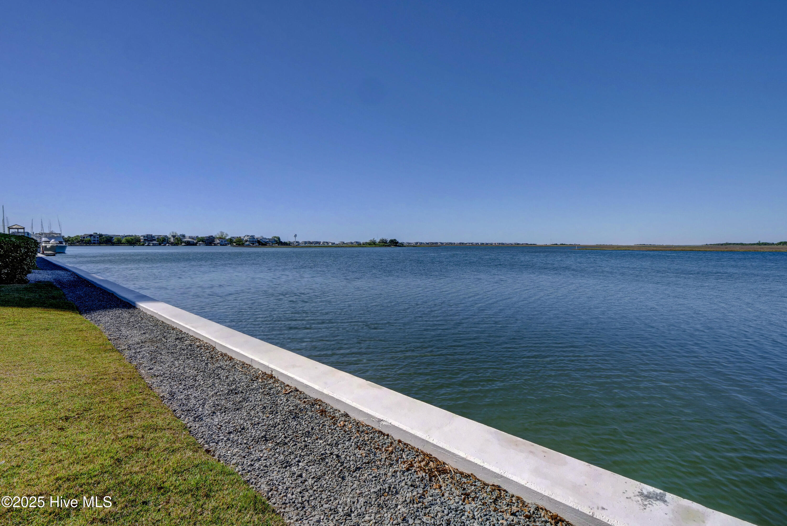 100549475 | Photo 18