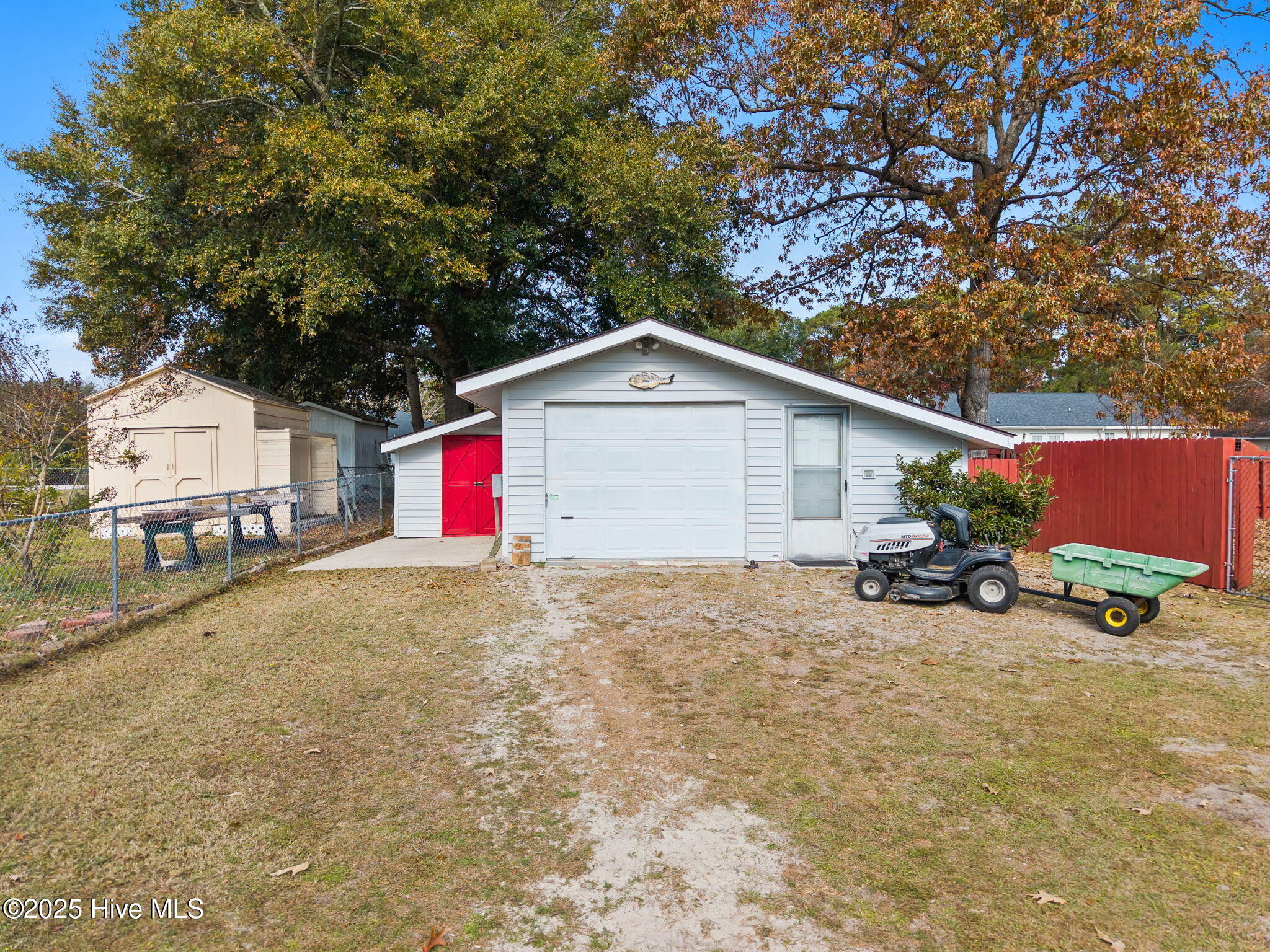 100543721 | Photo 49