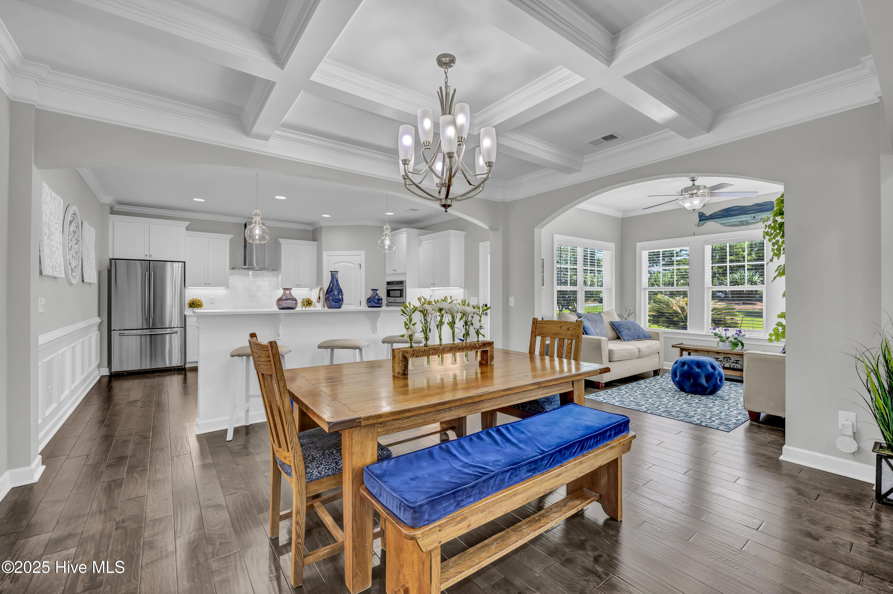 100519414 | Photo 11