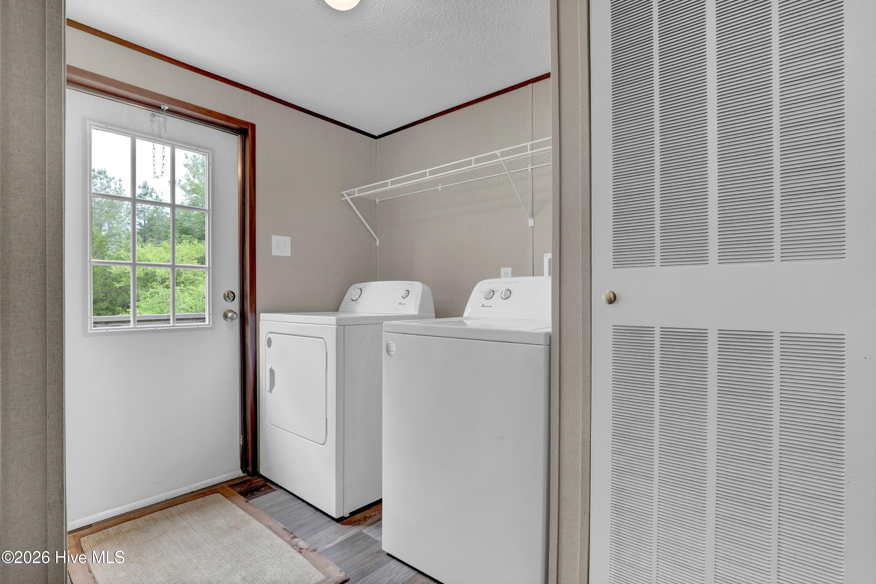 100570653 | Photo 11