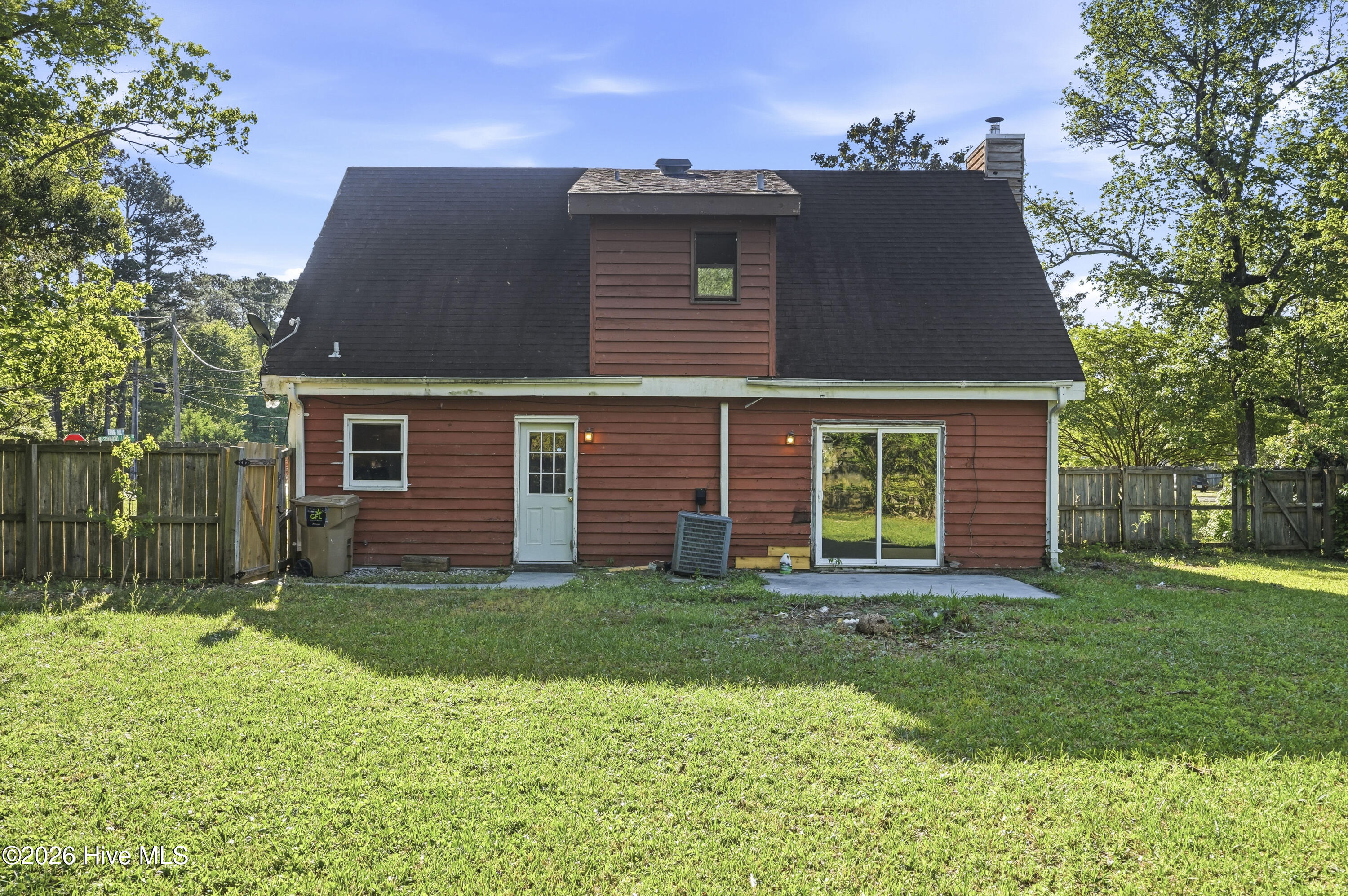 100568902 | Photo 42