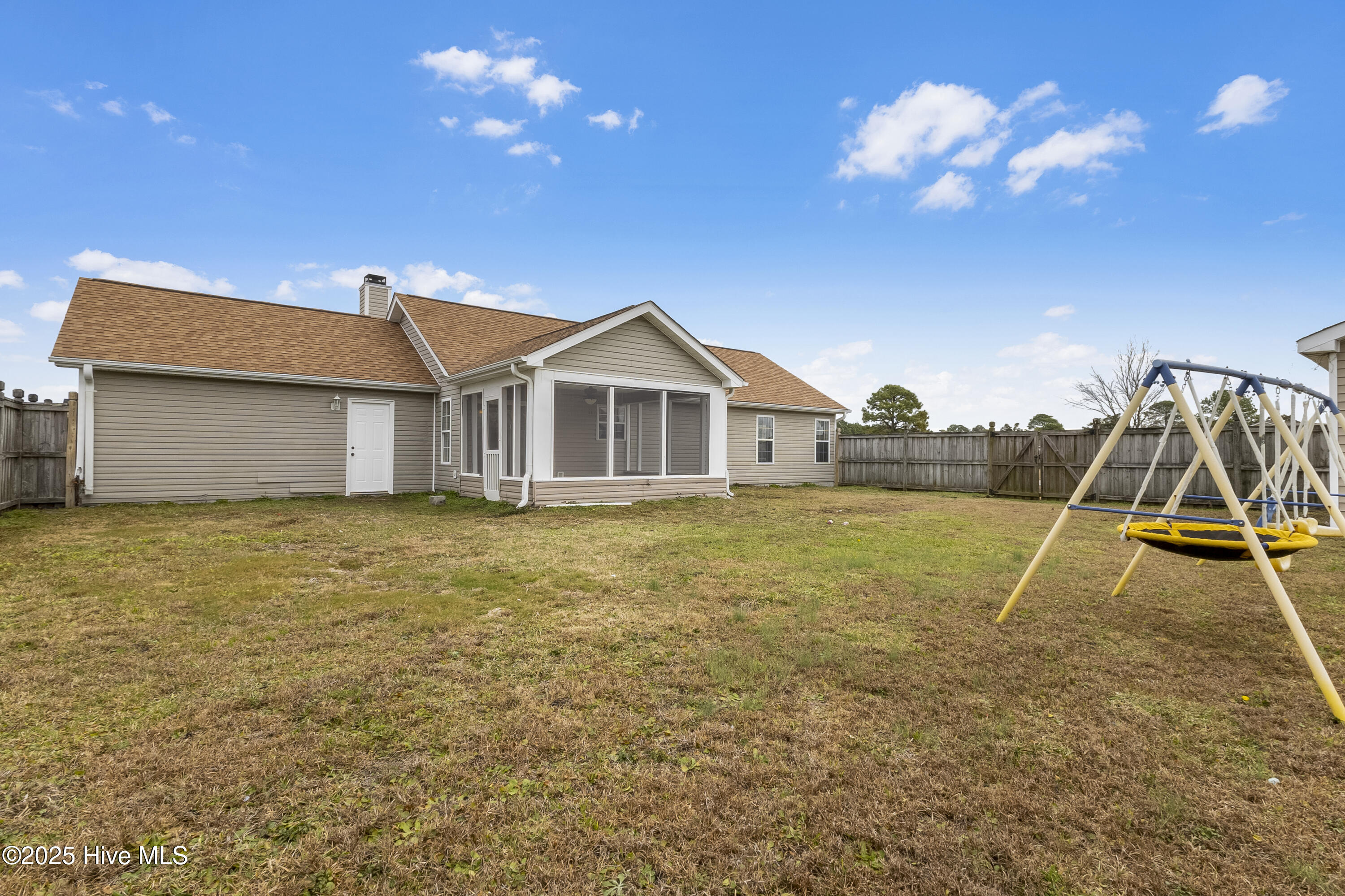 100546767 | Photo 36