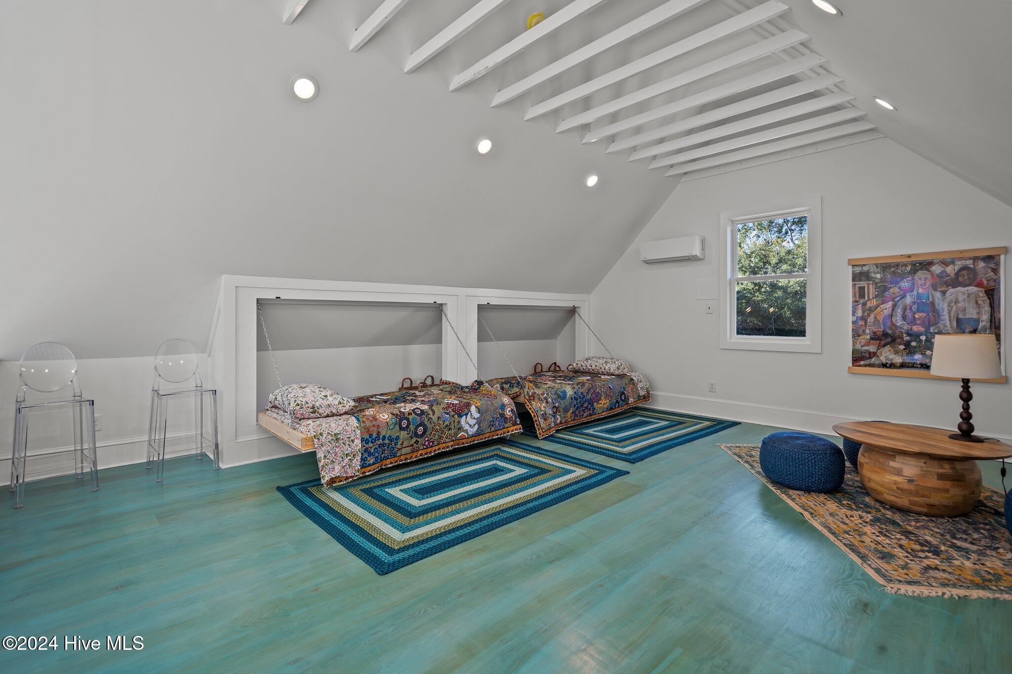 100513232 | Photo 28