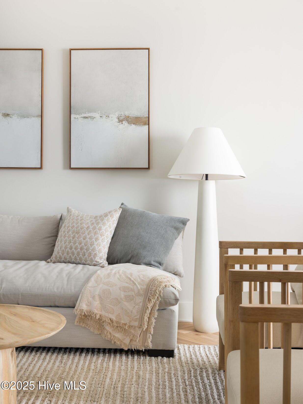 100503117 | Photo 10