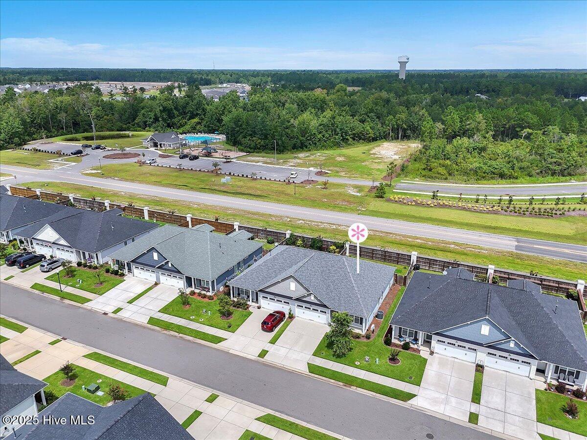 100527070 | Photo 36