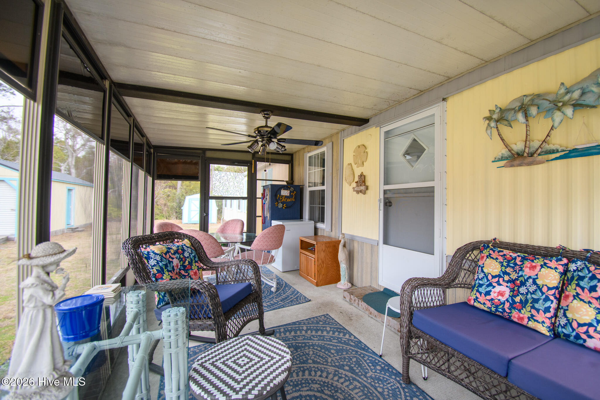 100558747 | Photo 12