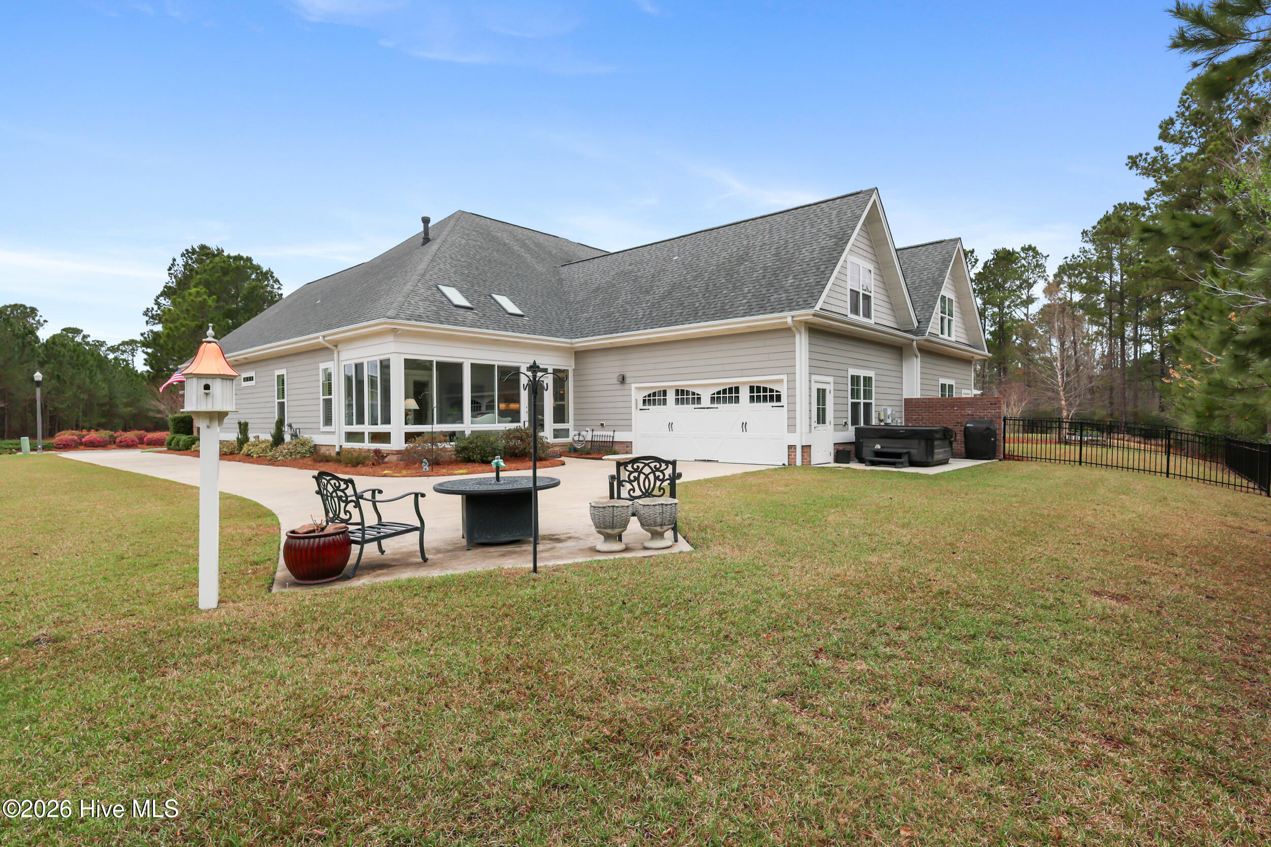 100561173 | Photo 50