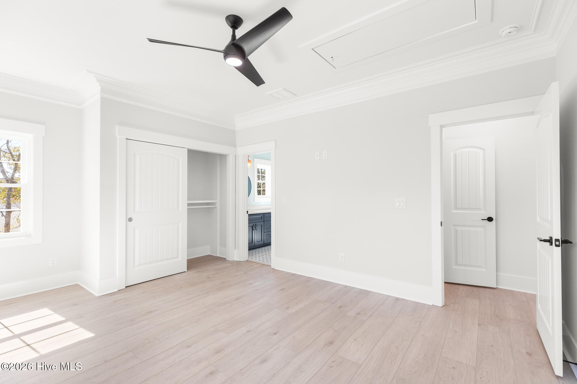 100516675 | Photo 61