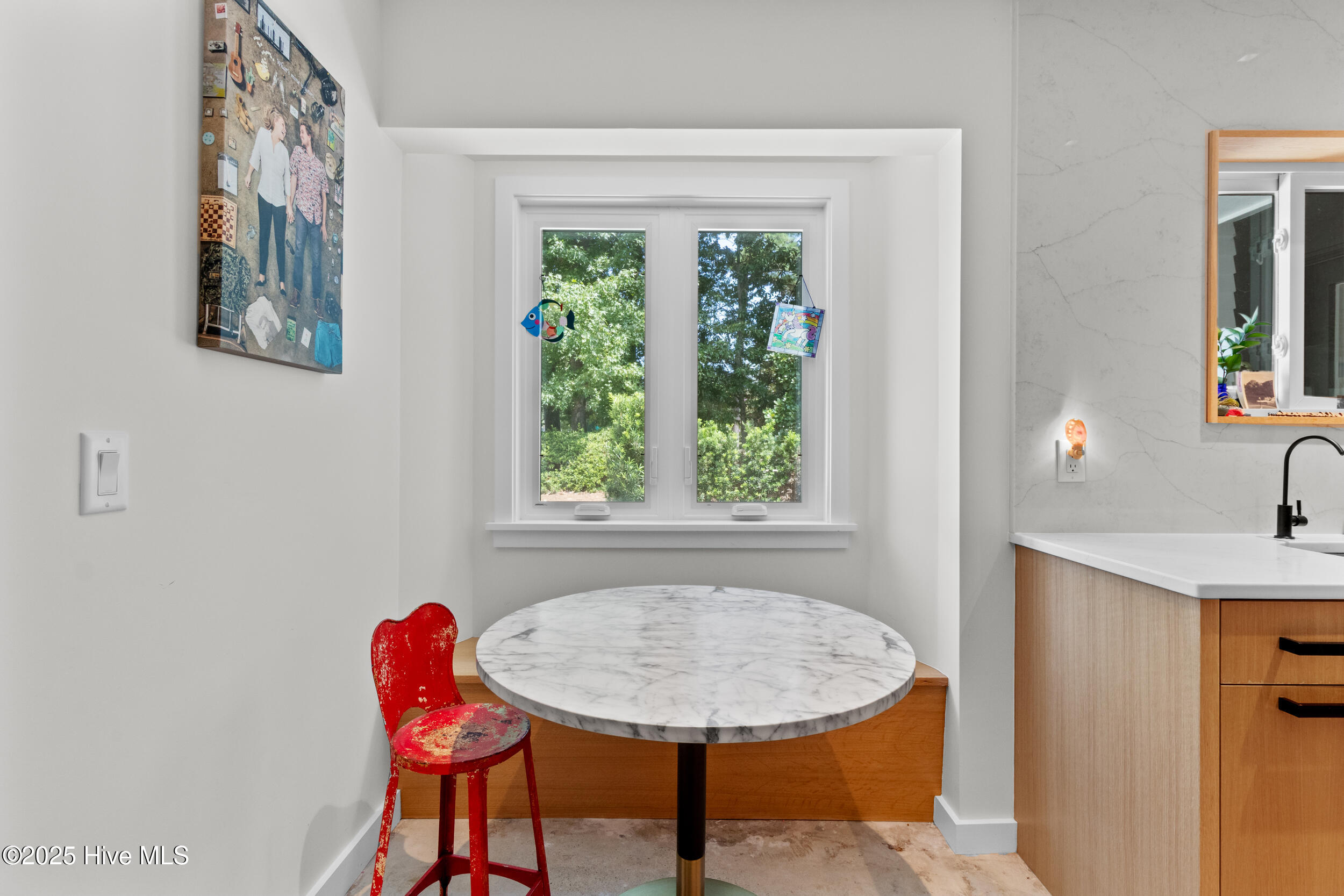 100551660 | Photo 14