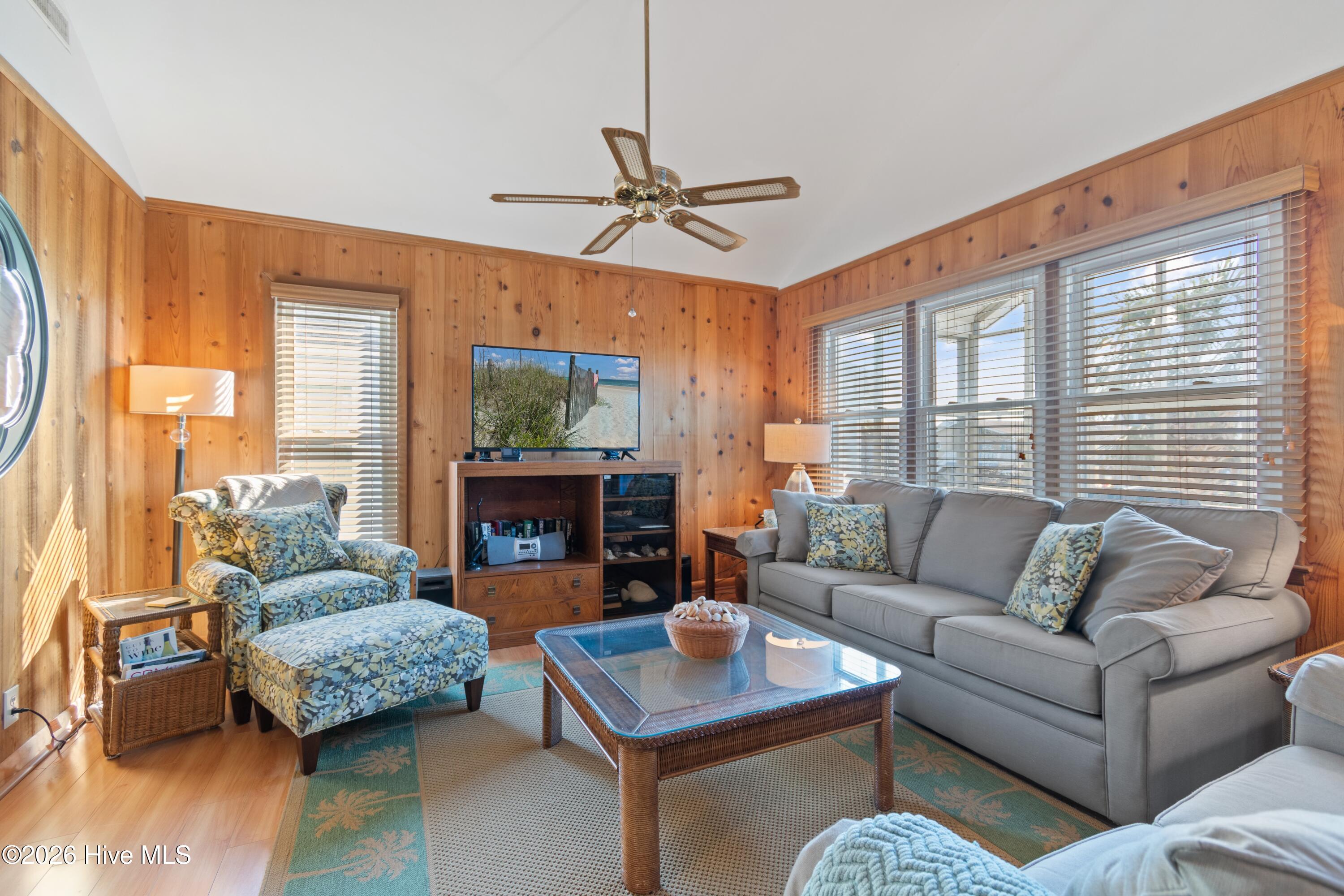 100553939 | Photo 20