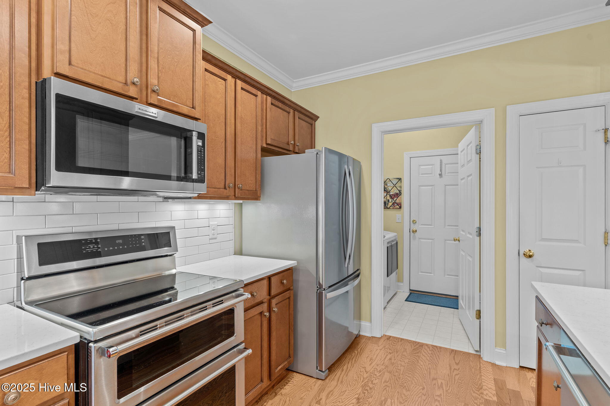 100541169 | Photo 16