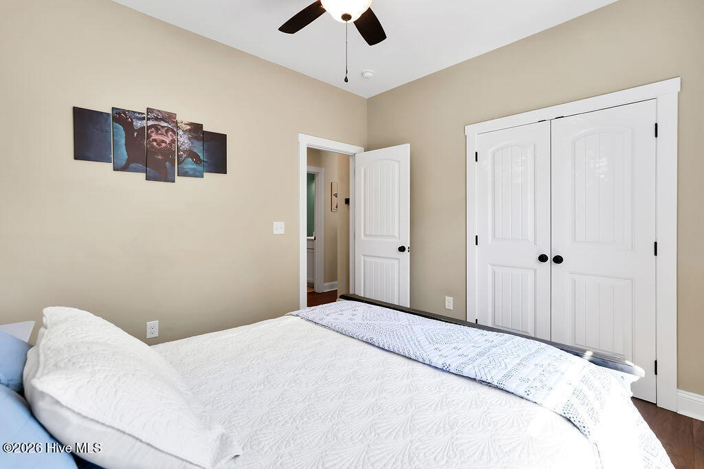 100568097 | Photo 30