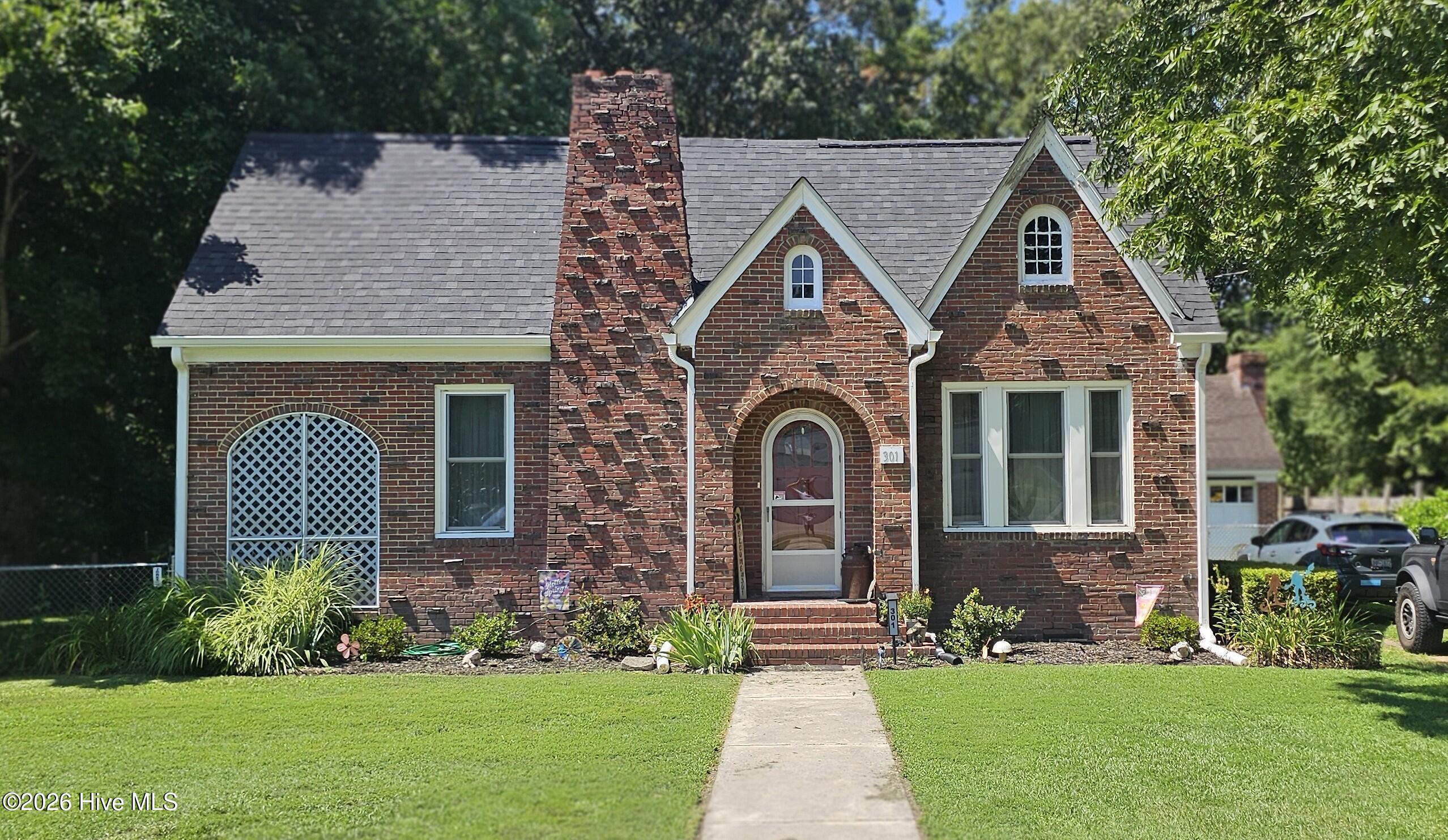 100592647