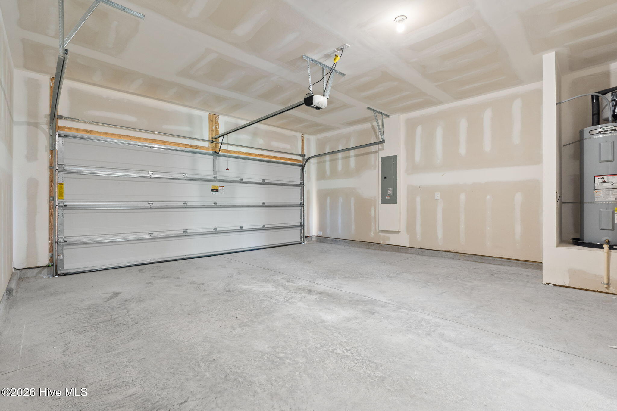 100519068 | Photo 18