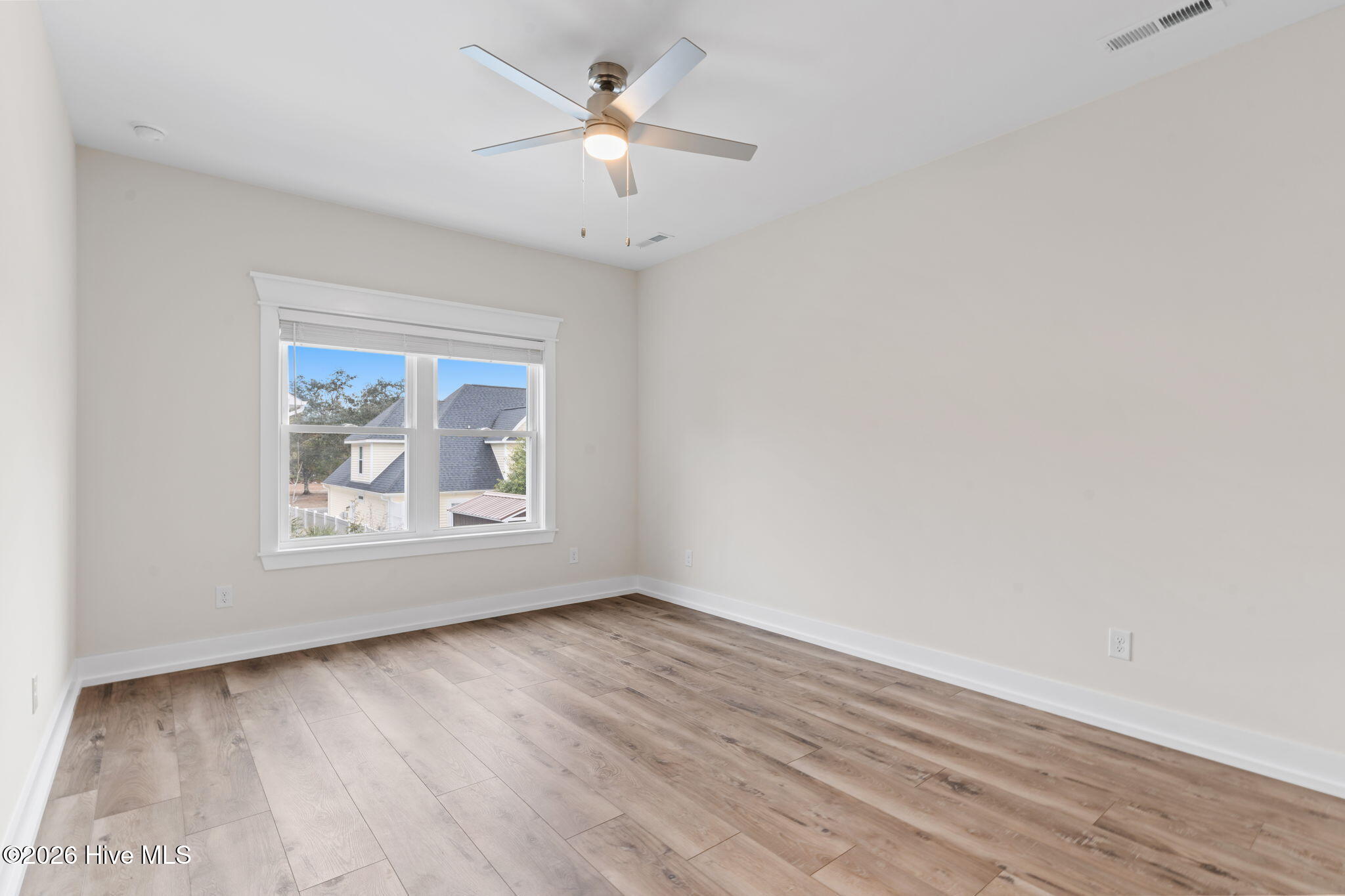 100541241 | Photo 26