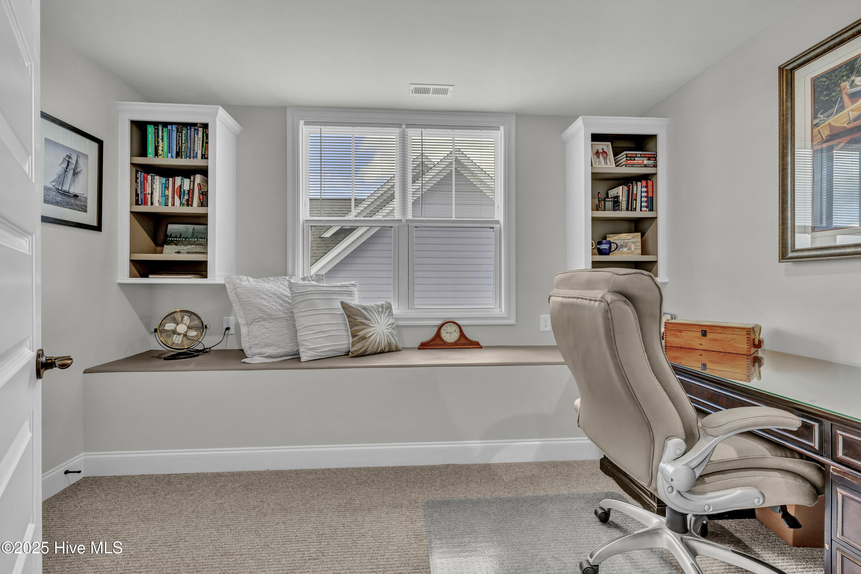 100557399 | Photo 50