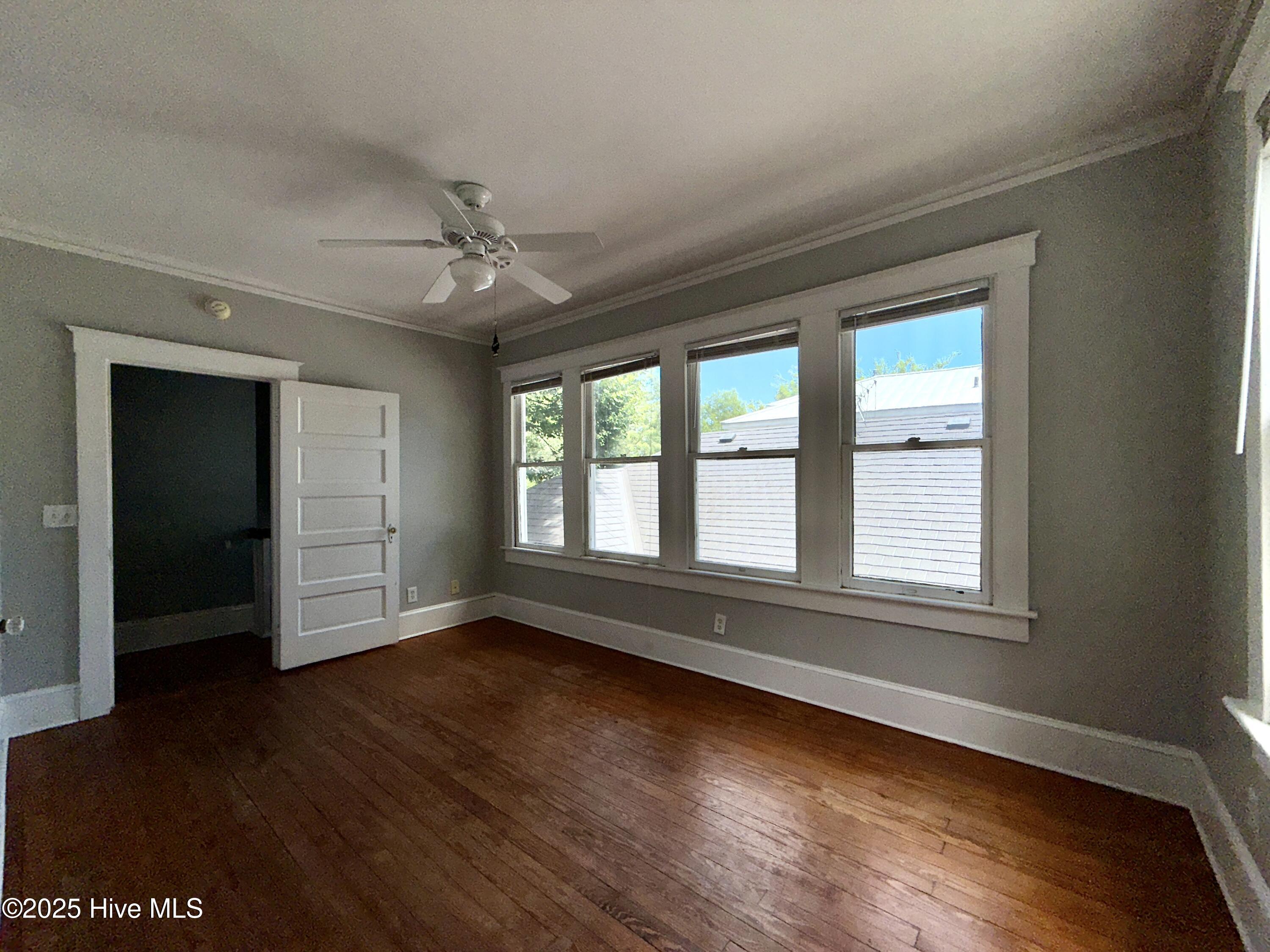 100521707 | Photo 13