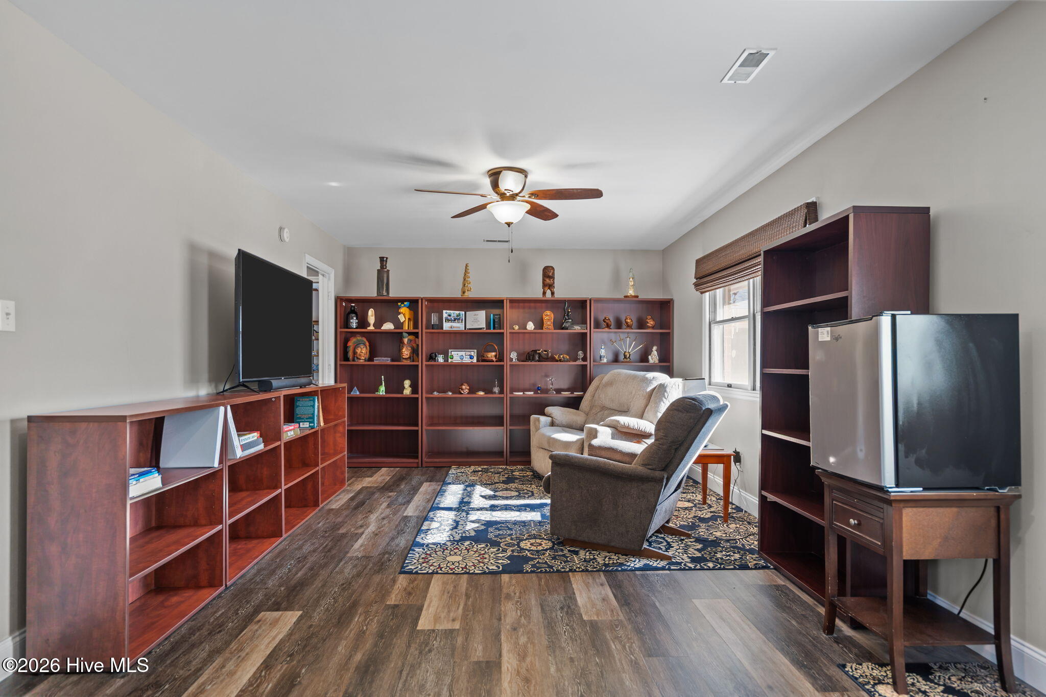 100554054 | Photo 47