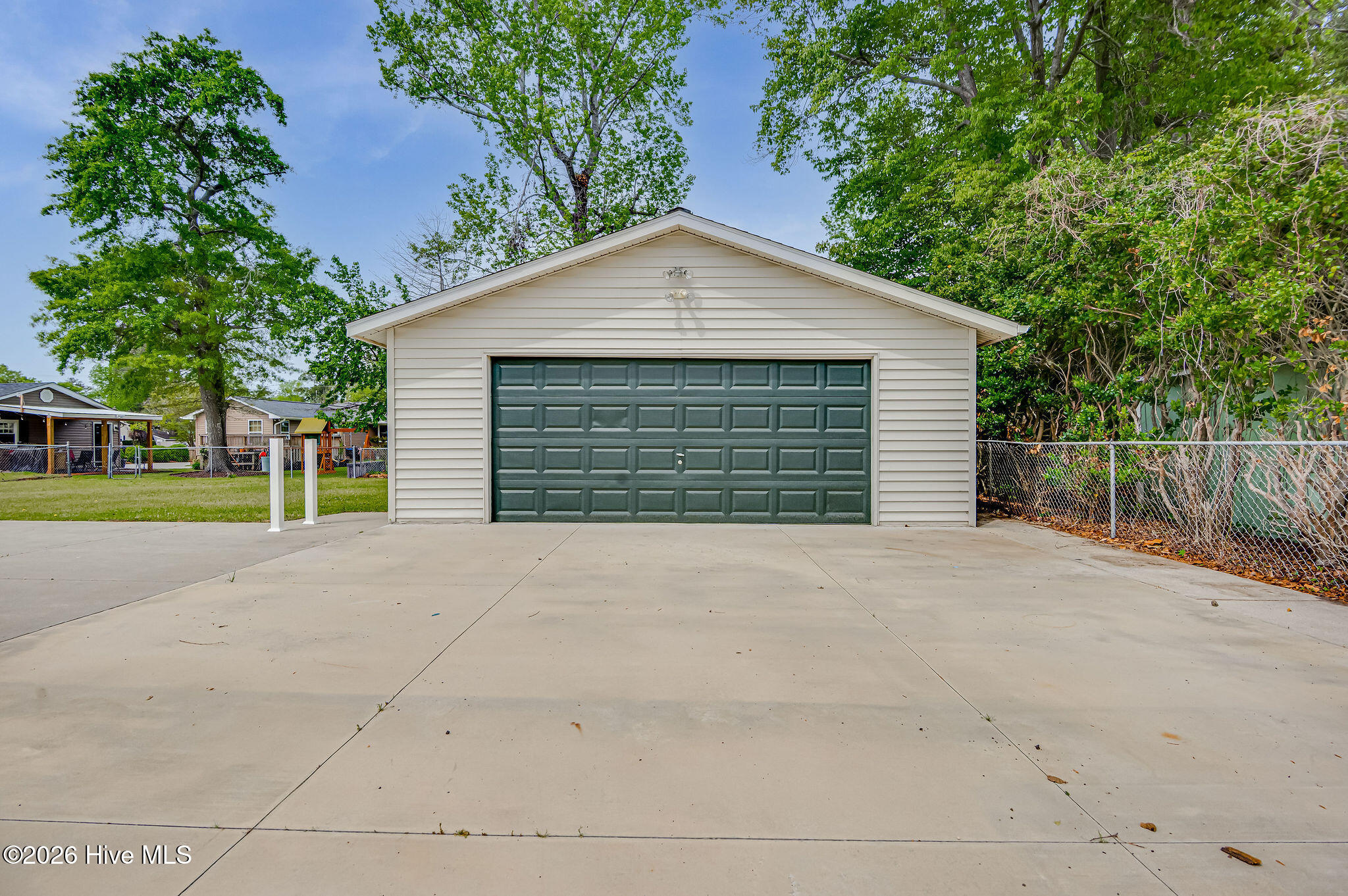 100565785 | Photo 47