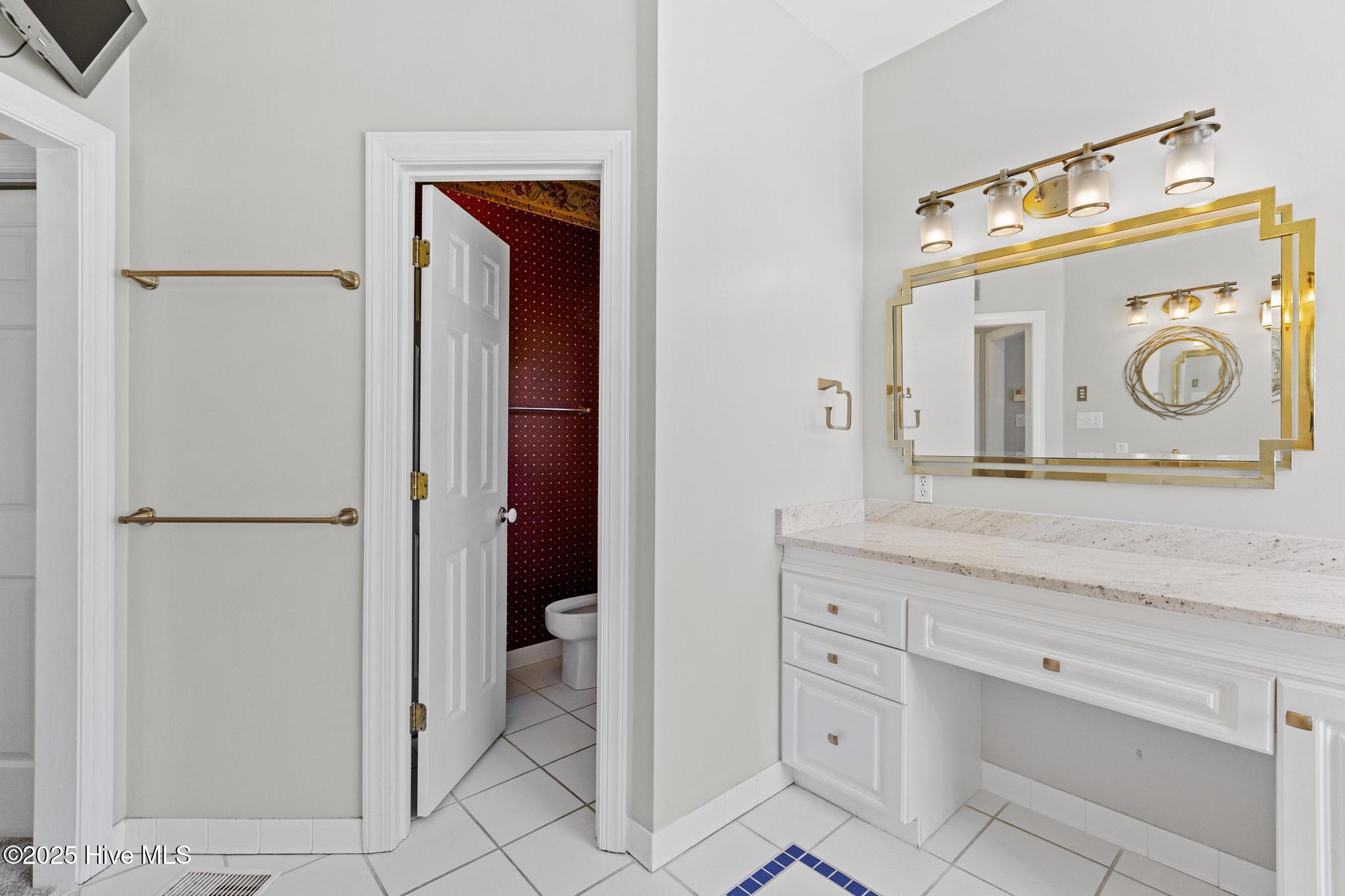 100508292 | Photo 37