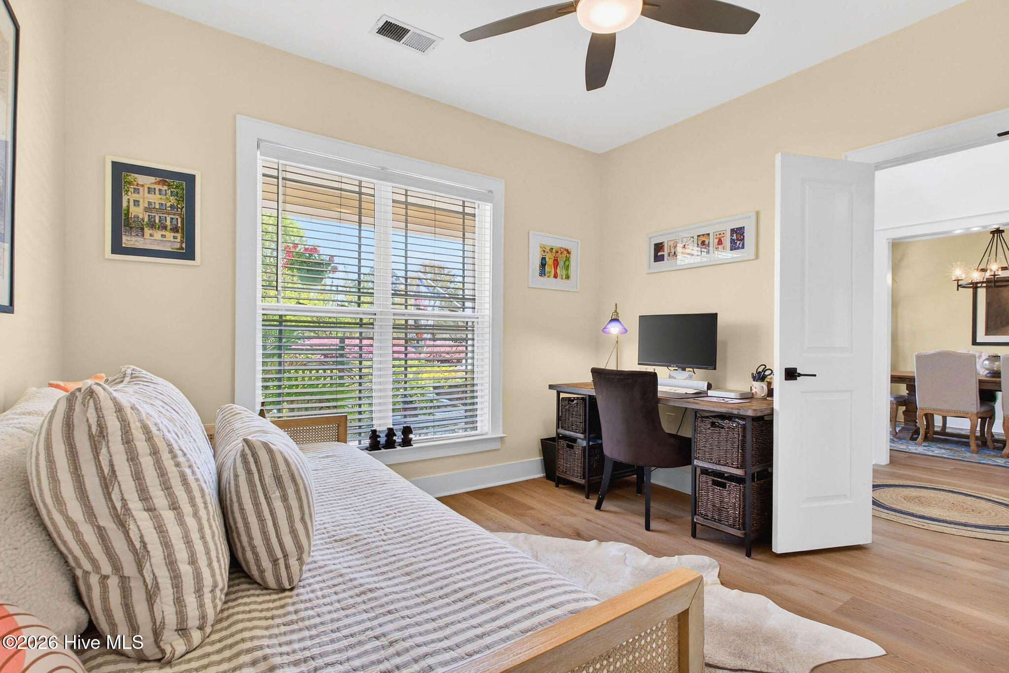 100564784 | Photo 20