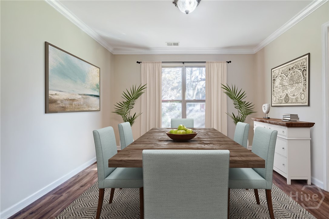 Virtually staged Dining
