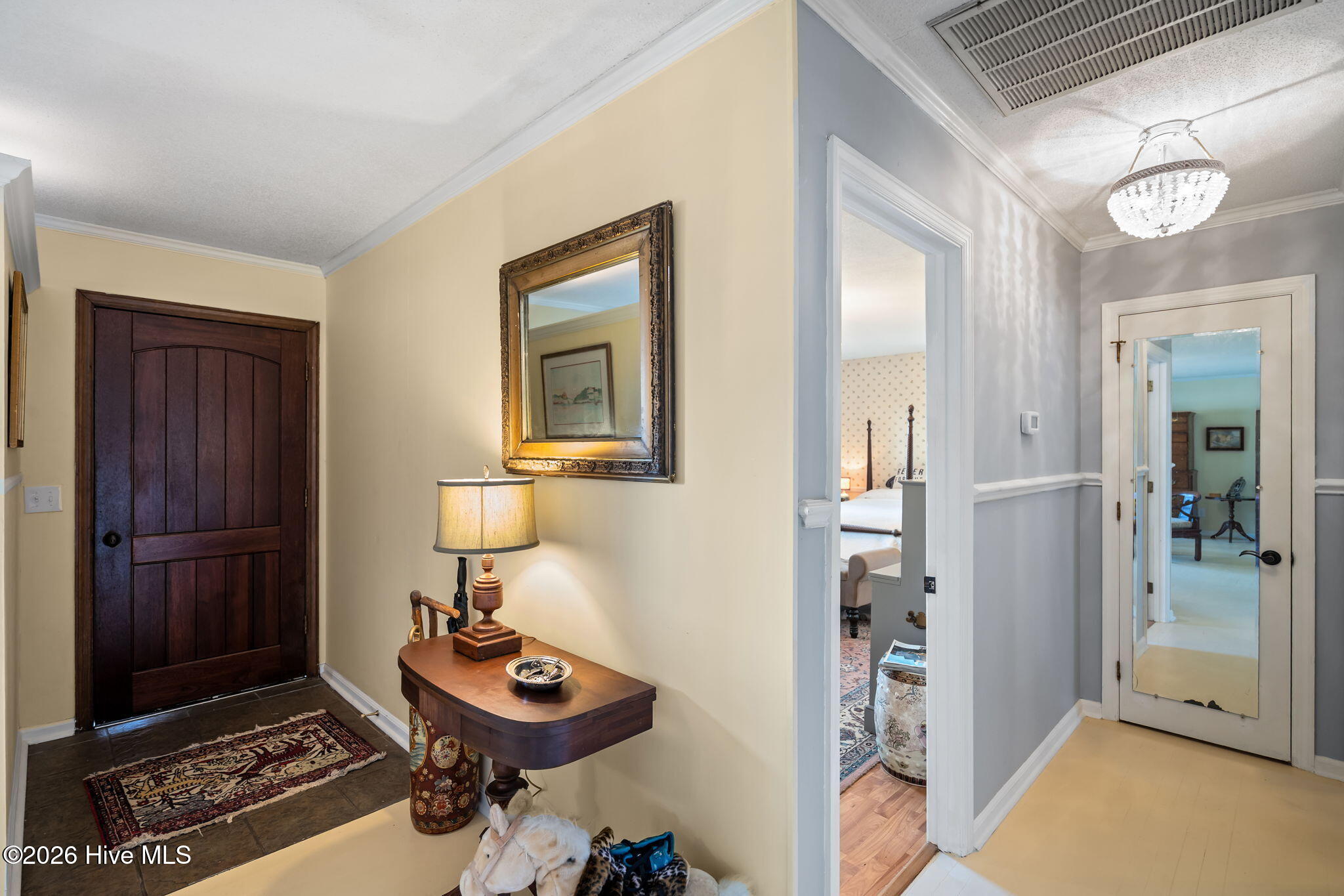 100560158 | Photo 27