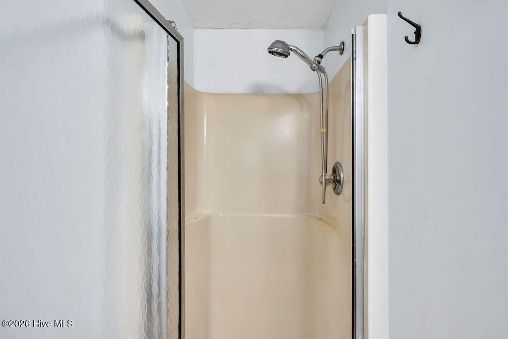 100570614 | Photo 12