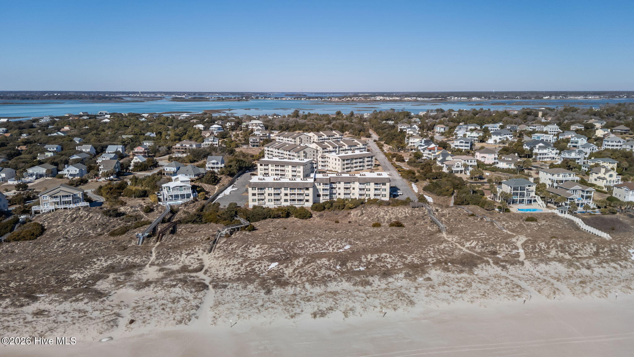 100551765 | Photo 49