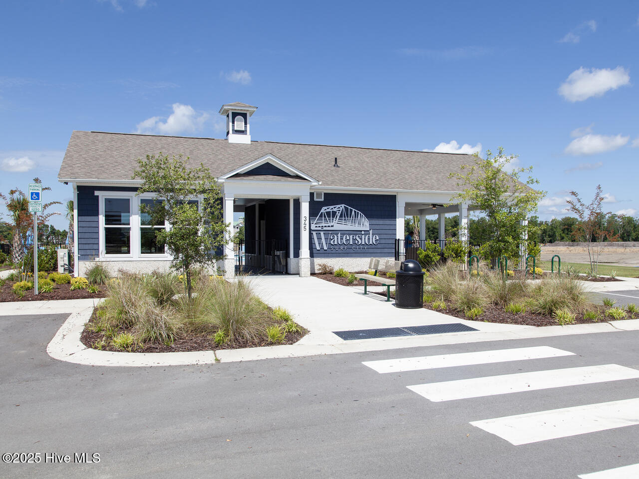 100486476 | Photo 36