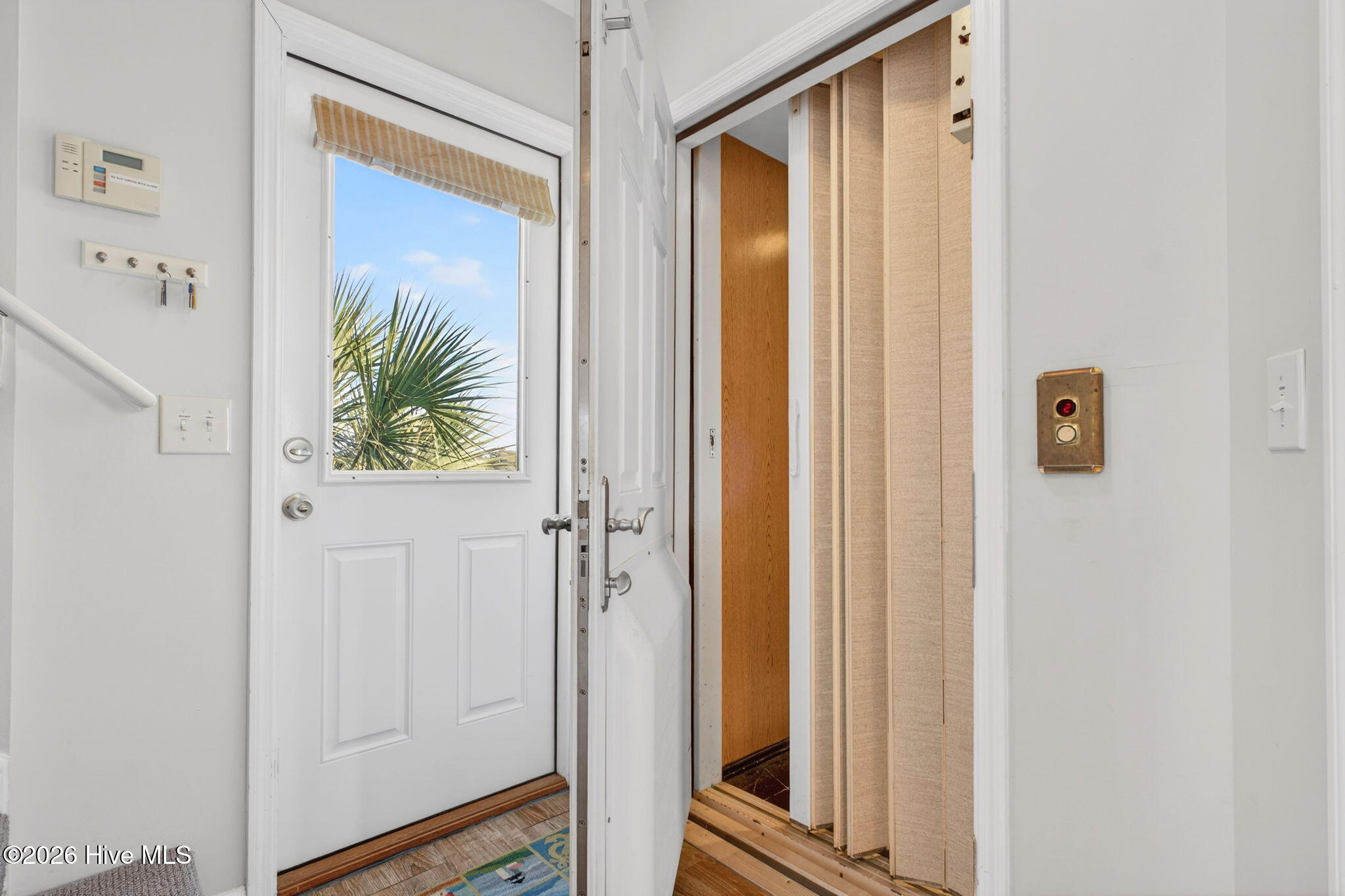 100558520 | Photo 22