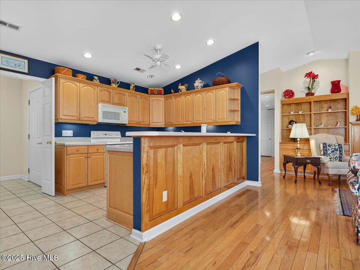 100537242 | Photo 18