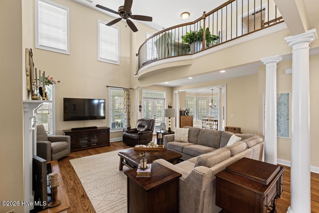 100570572 | Photo 23