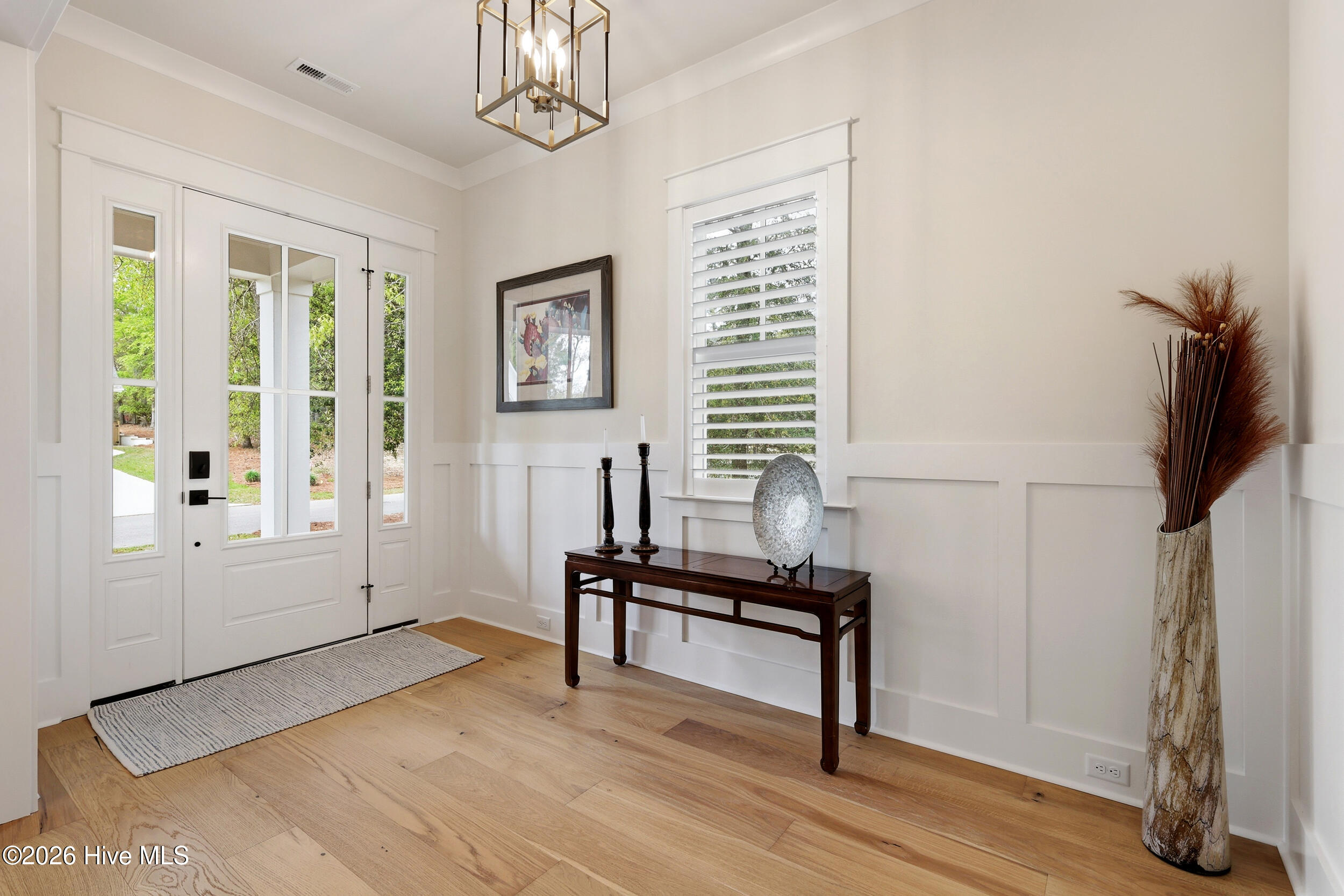 100566937 | Photo 10