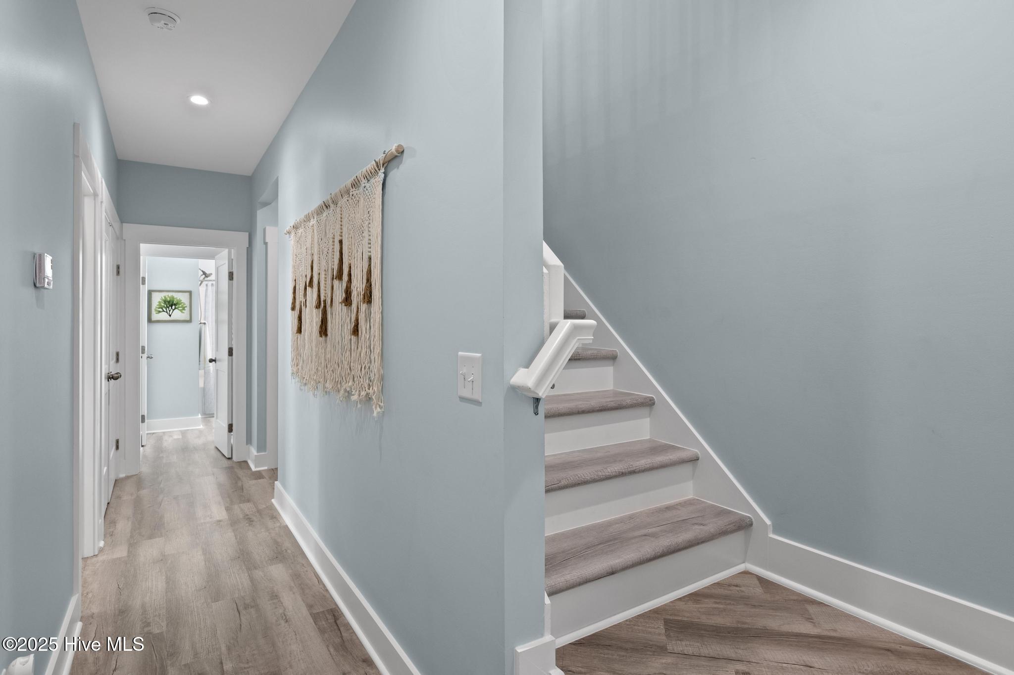 100533799 | Photo 35