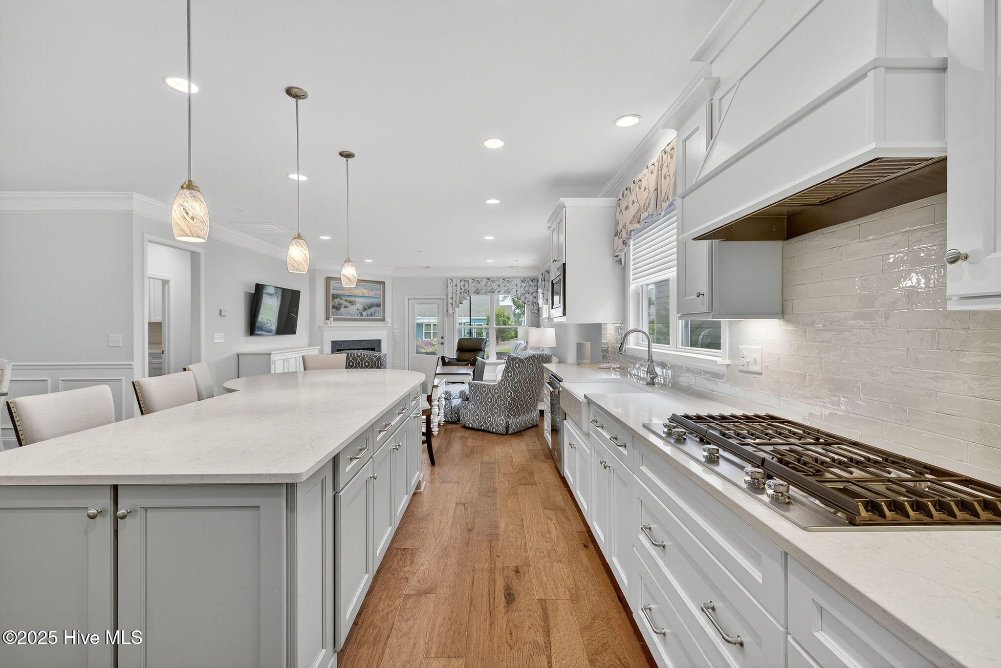 100565700 | Photo 22