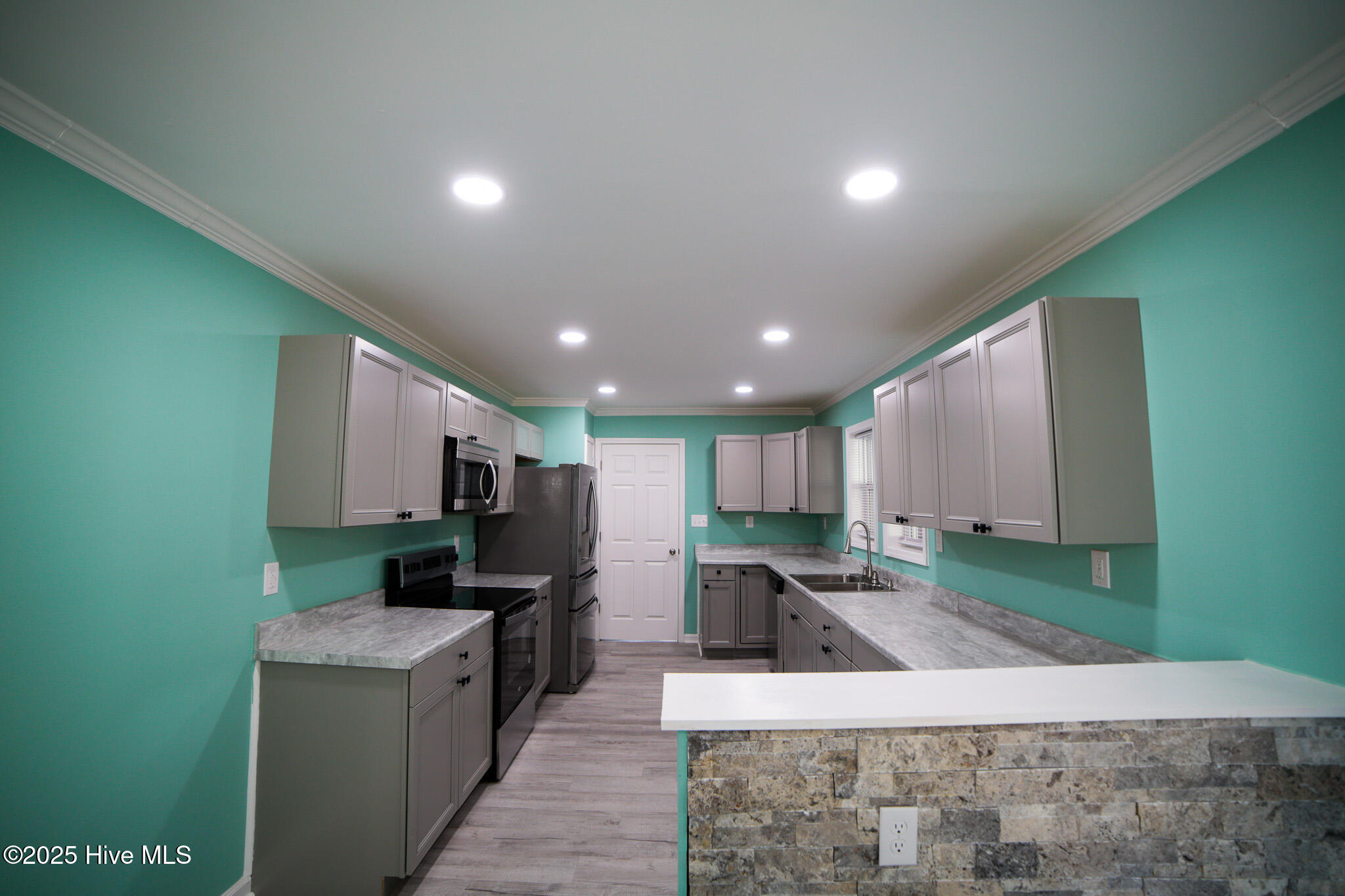 100544584 | Photo 22