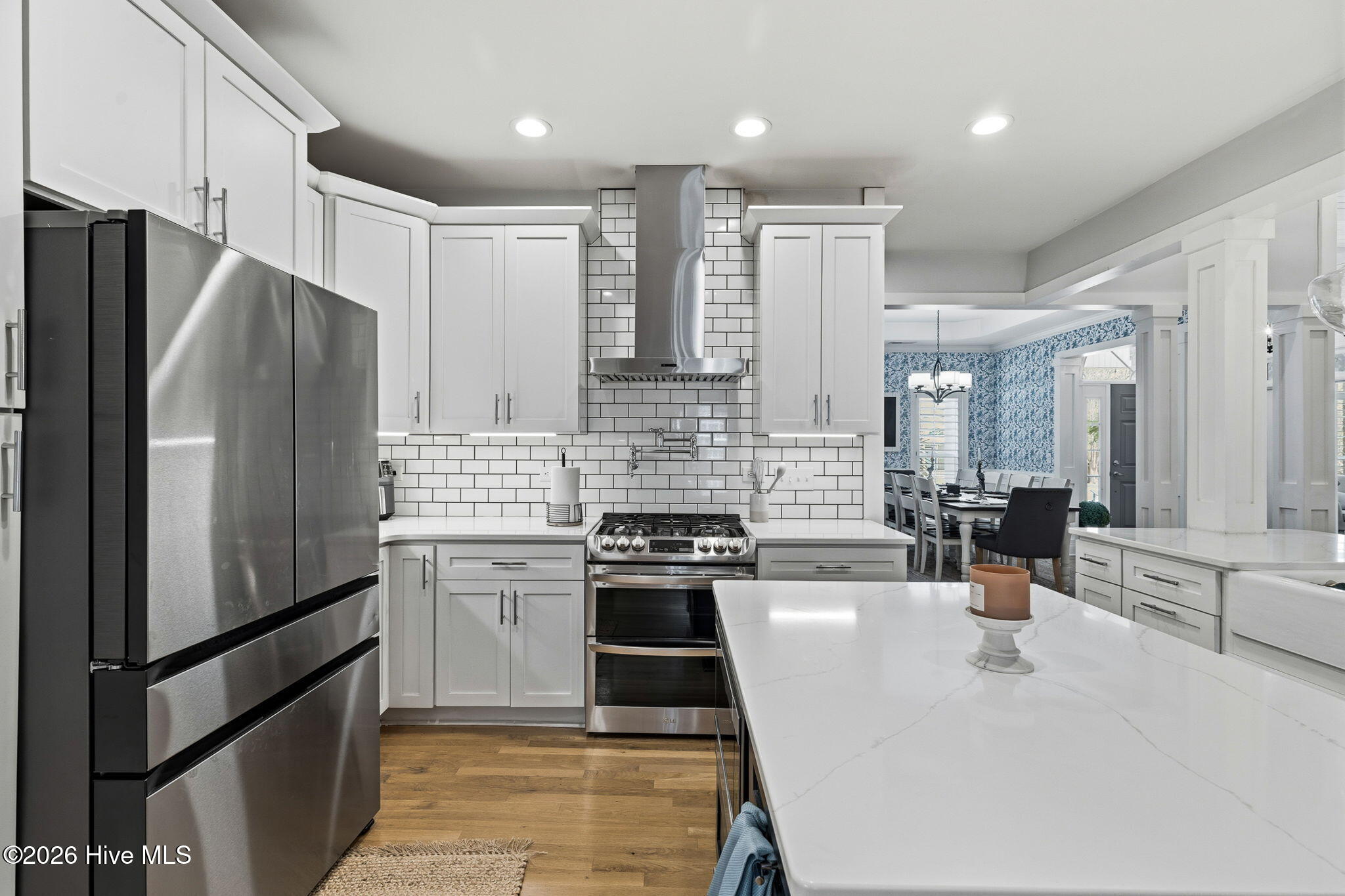 100561515 | Photo 29