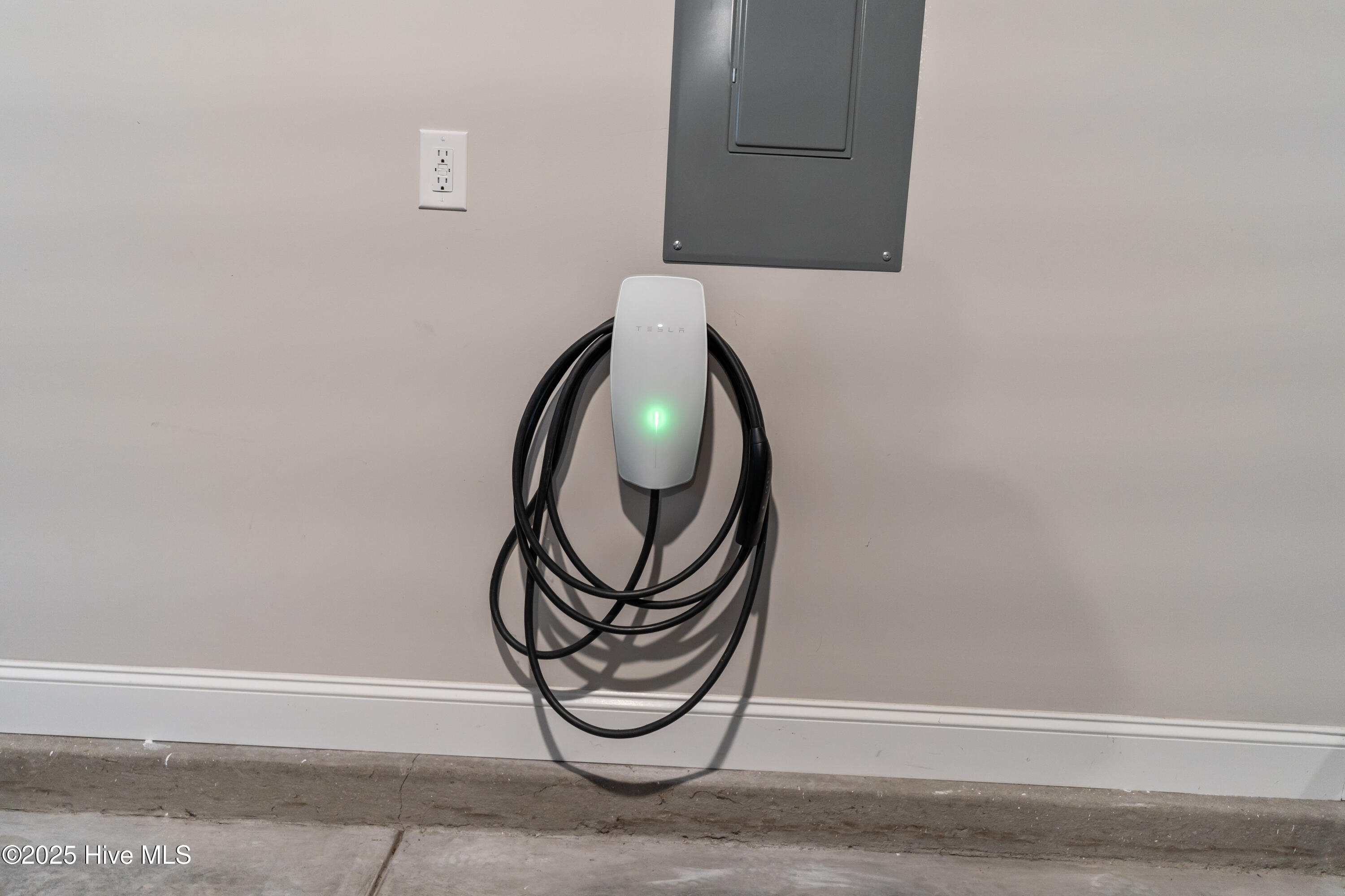 100522154 | Photo 50