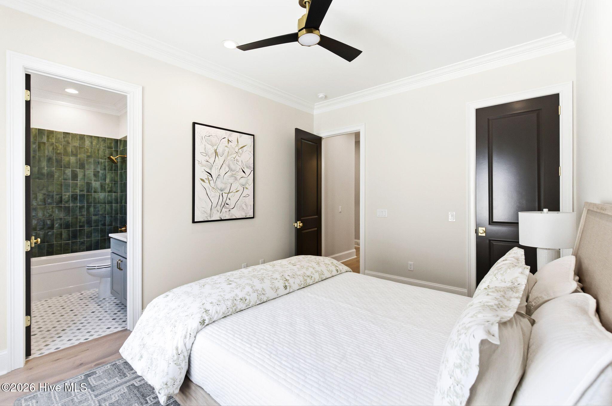 100570119 | Photo 58