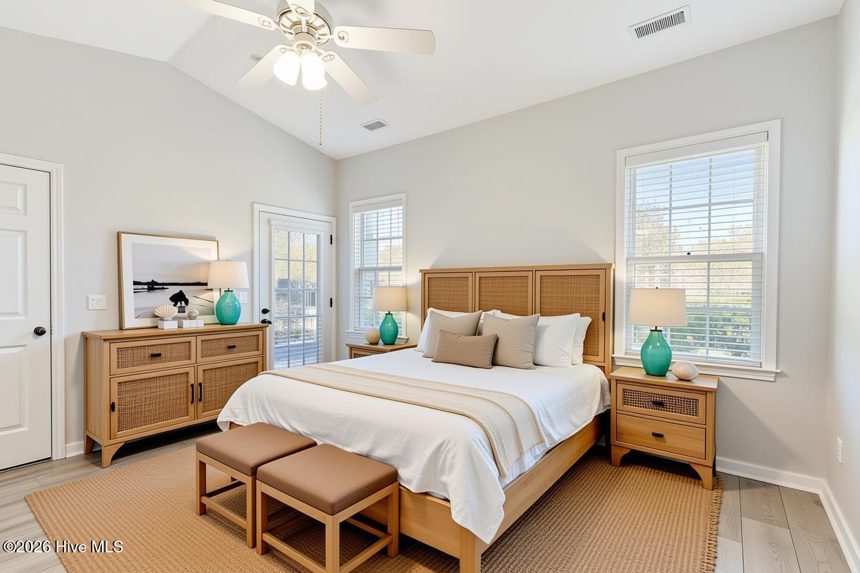 100558016 | Photo 27