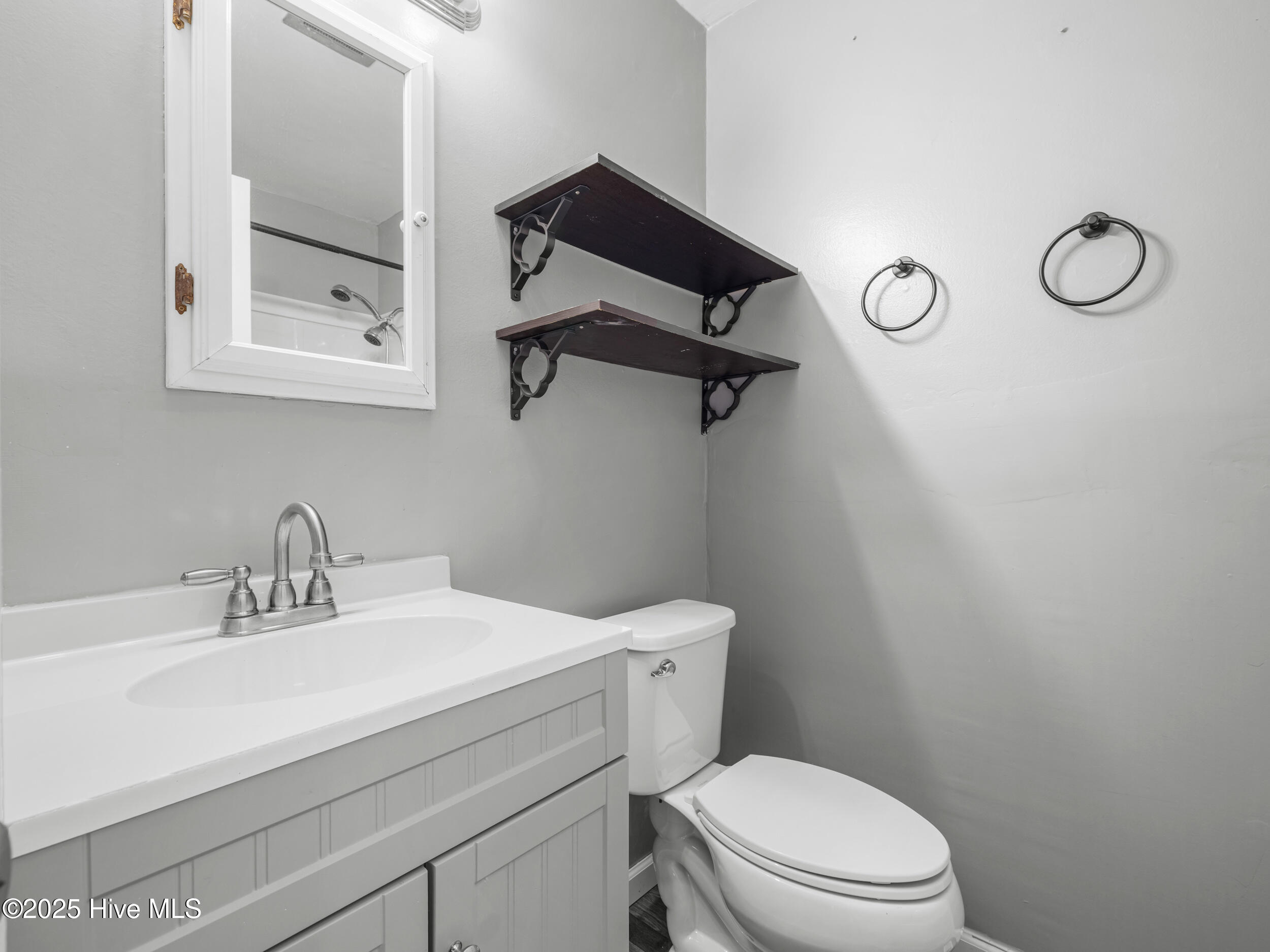 100545406 | Photo 28