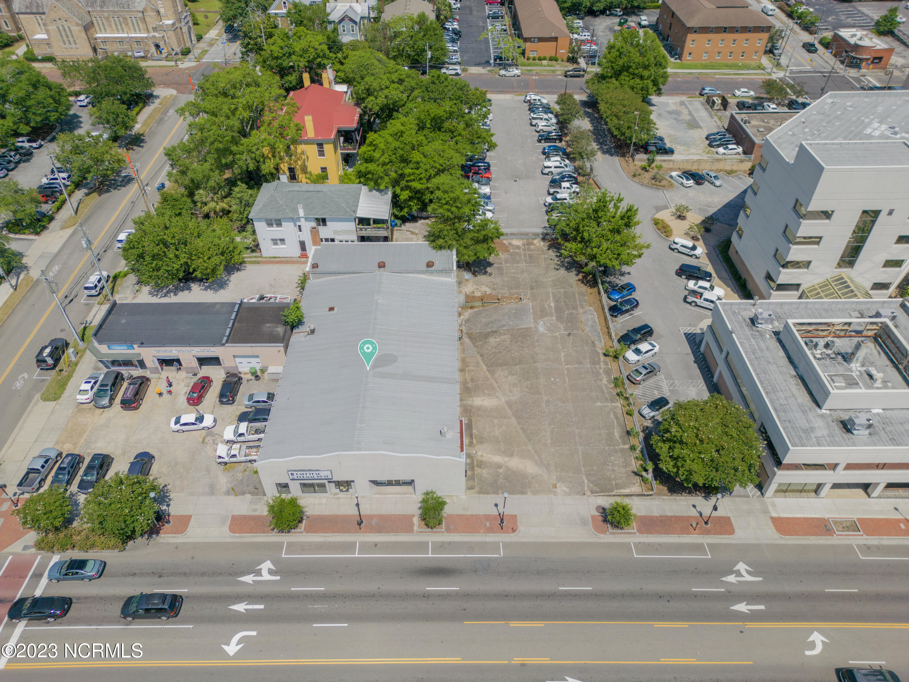 100389934 | Photo 16