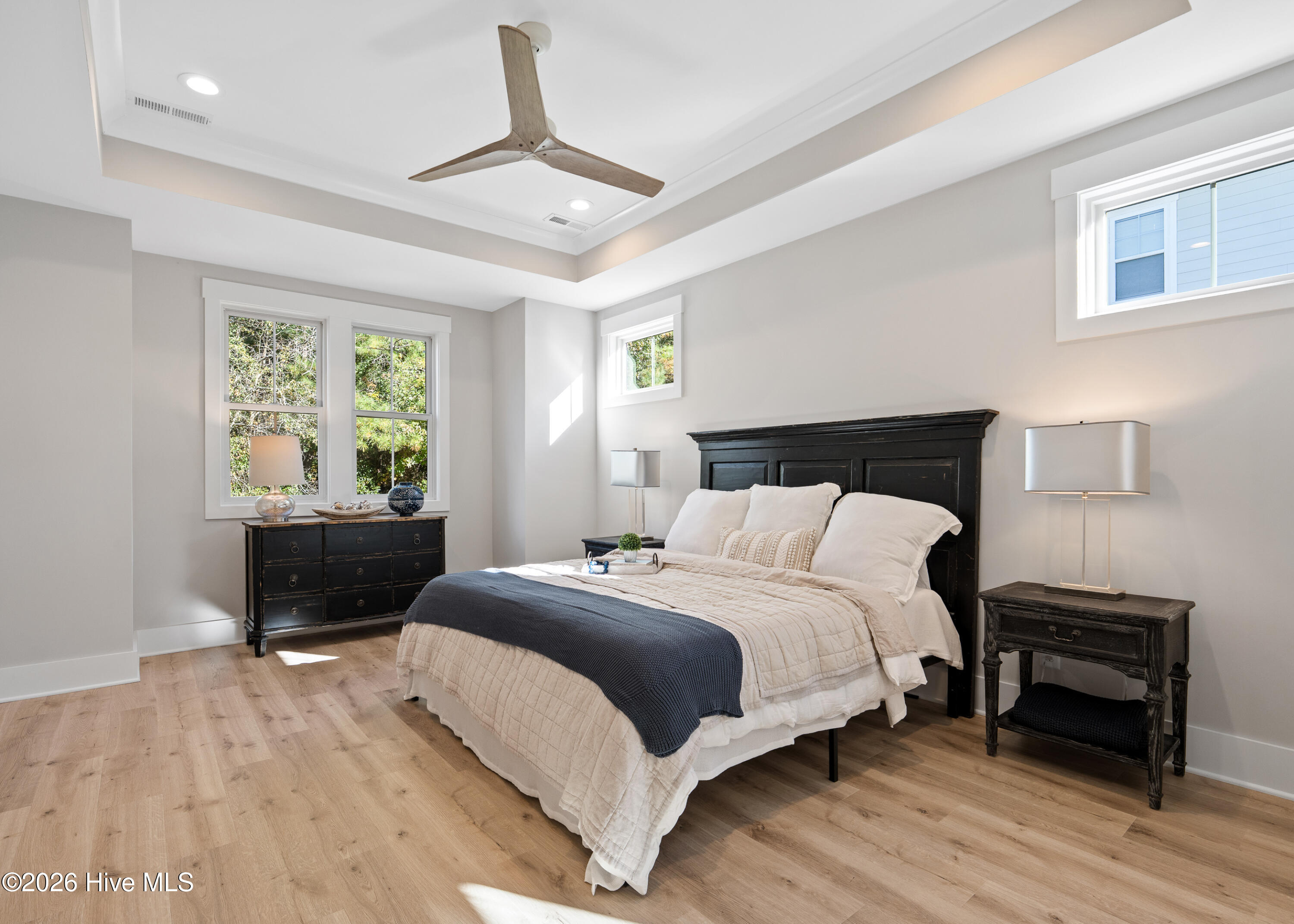 100558184 | Photo 15