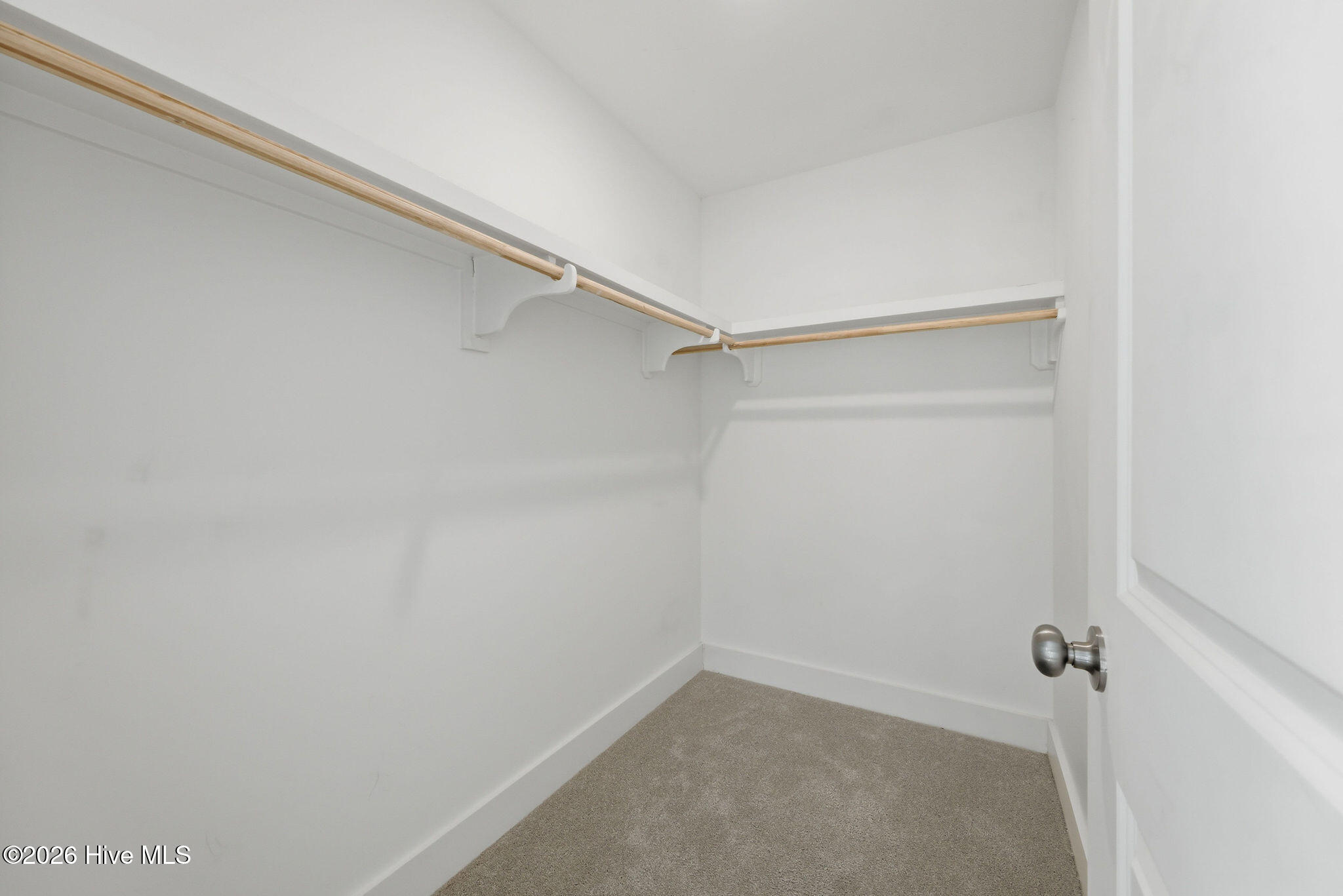 100569127 | Photo 31