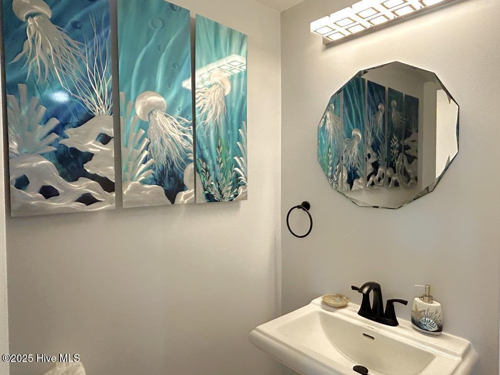 100533817 | Photo 11