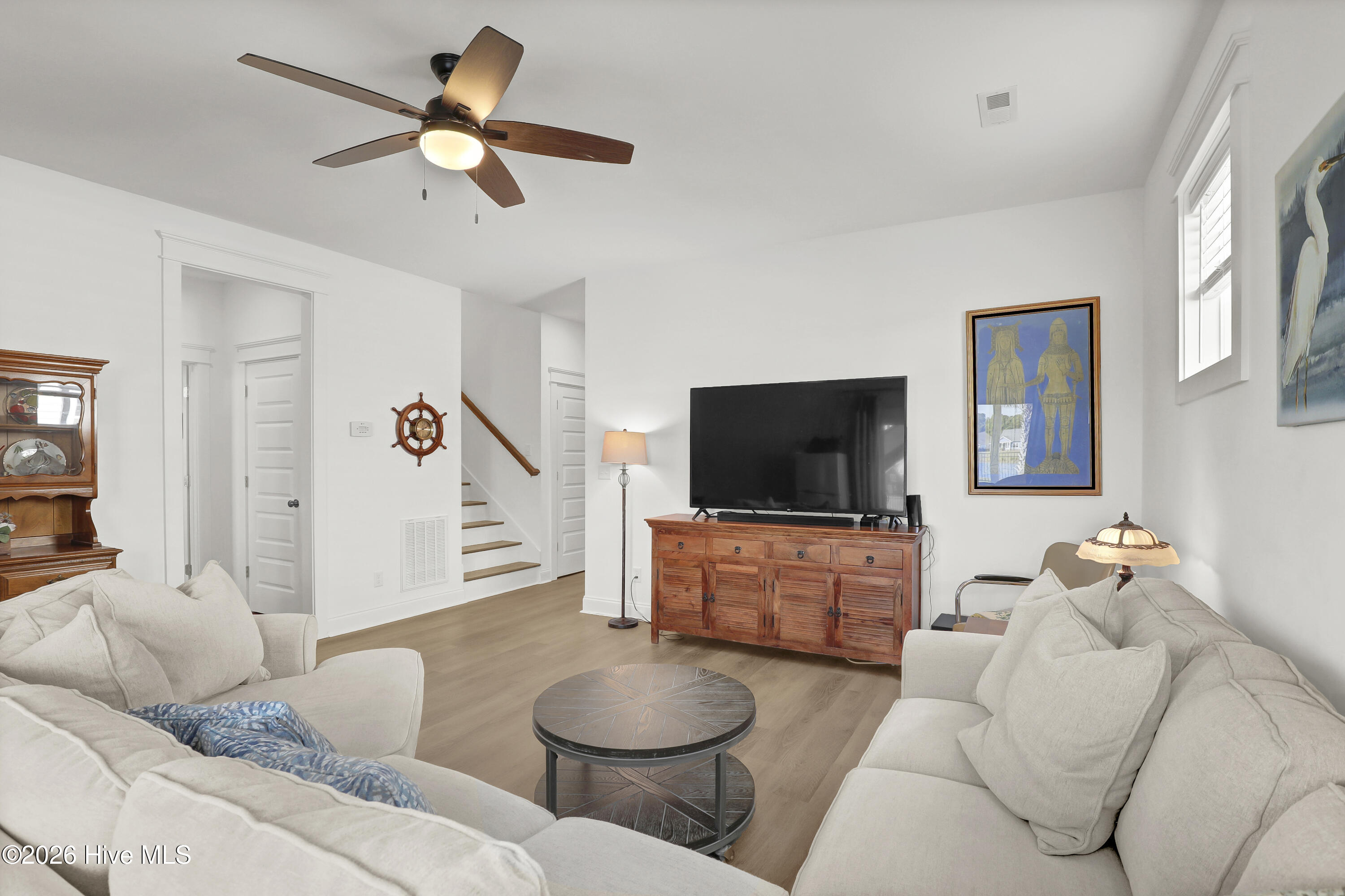 100561723 | Photo 37