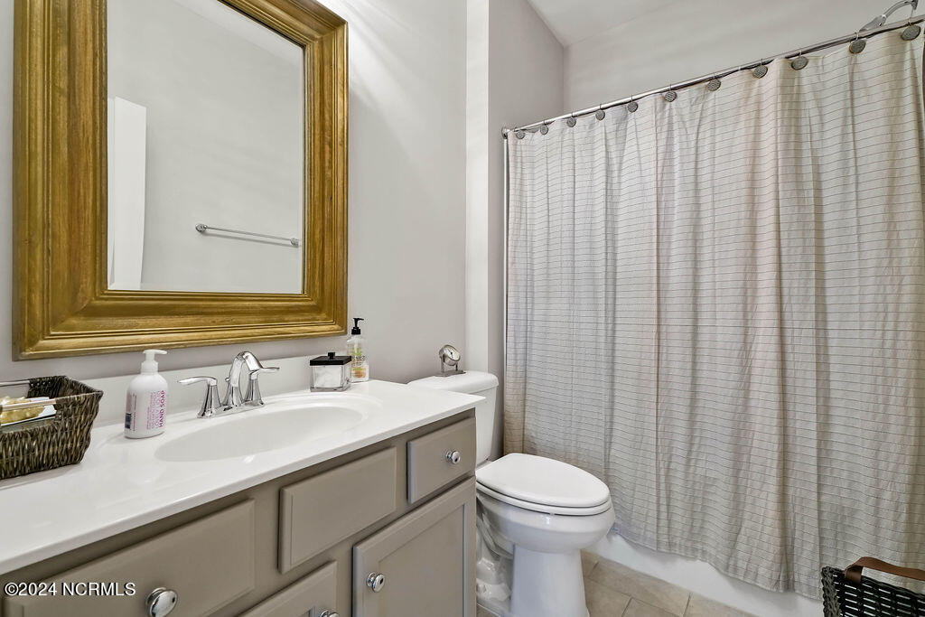 100537032 | Photo 26